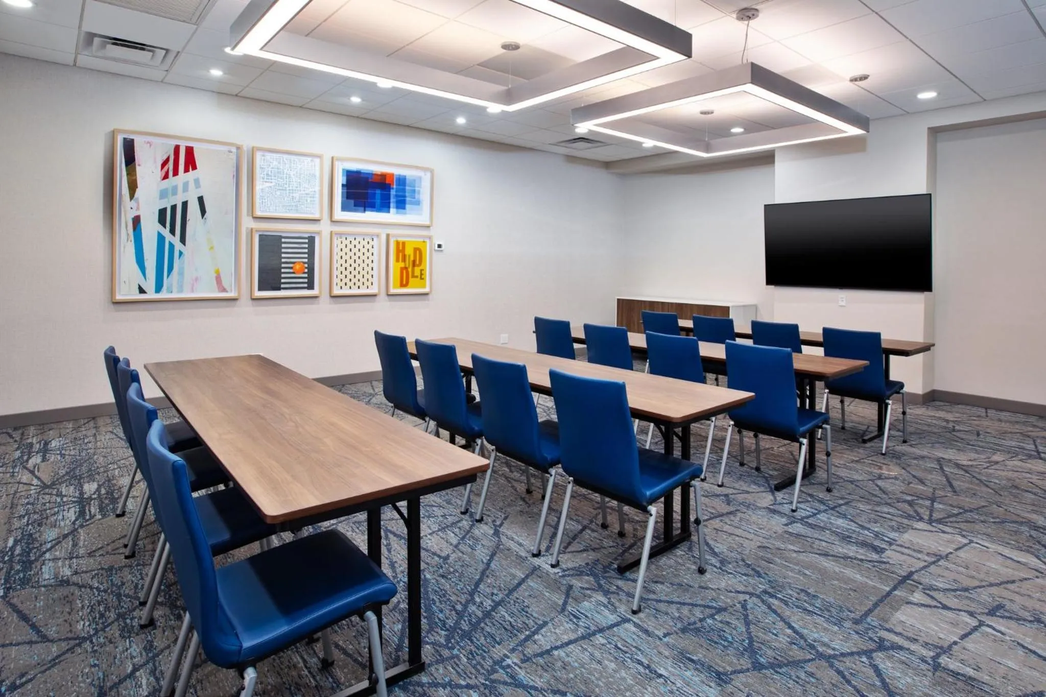 Meeting/conference room in Holiday Inn Express Flagstaff by IHG
