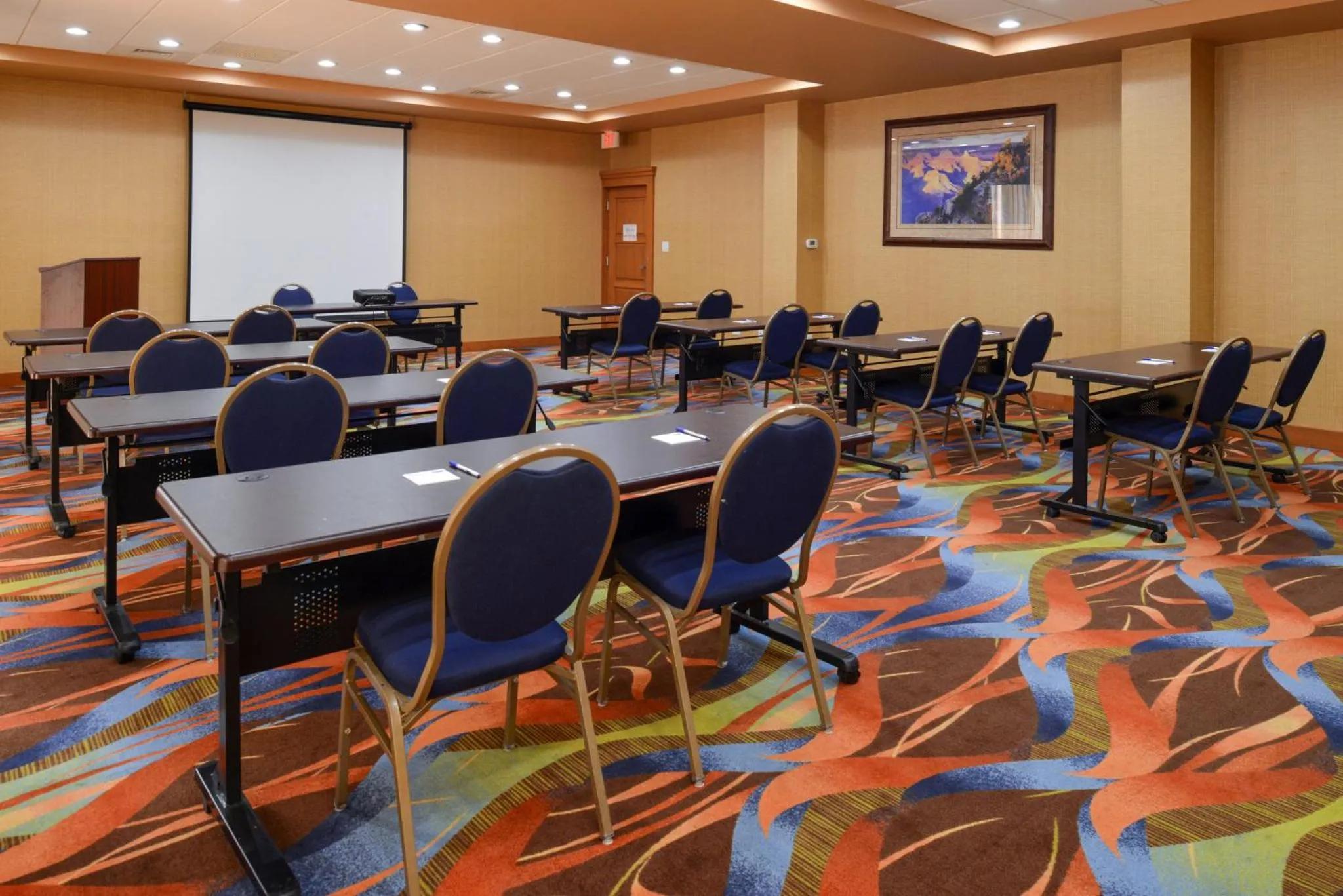 Meeting/conference room in Holiday Inn Express Flagstaff by IHG