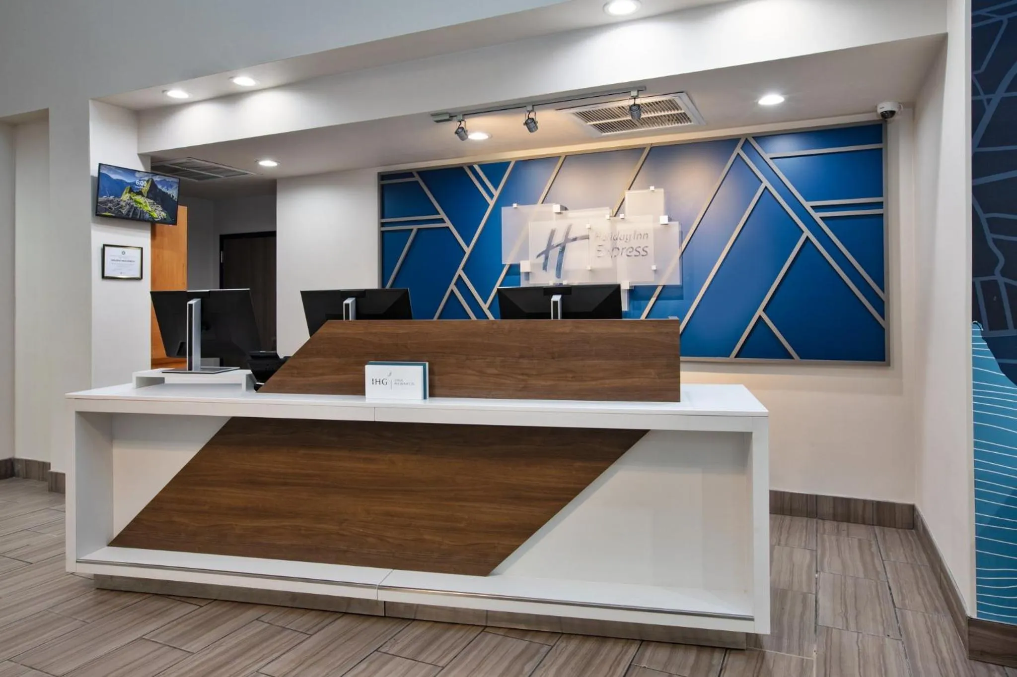 Property building in Holiday Inn Express Flagstaff by IHG