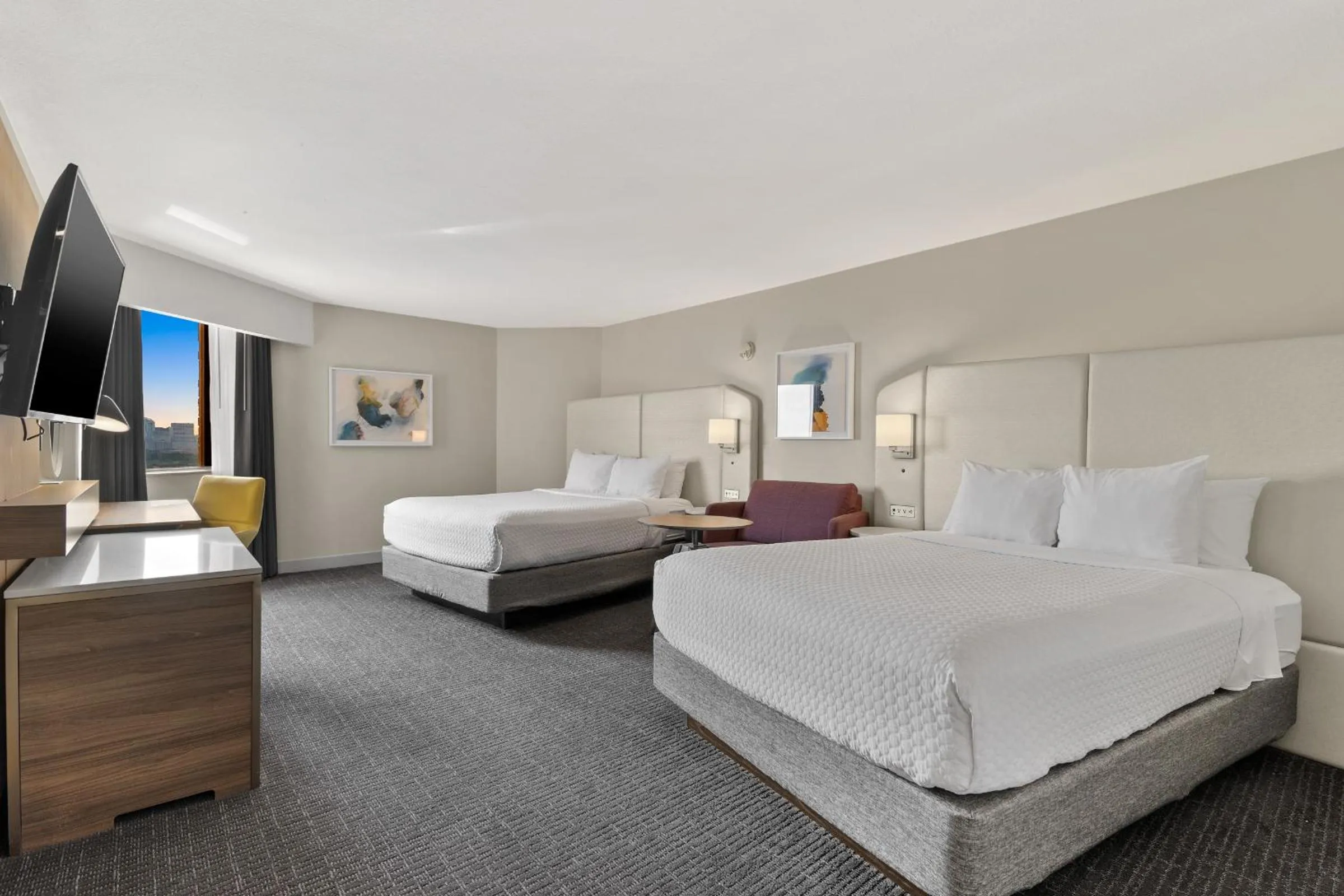 Bedroom, Bed in Crowne Plaza Houston Med Ctr-Galleria Area by IHG