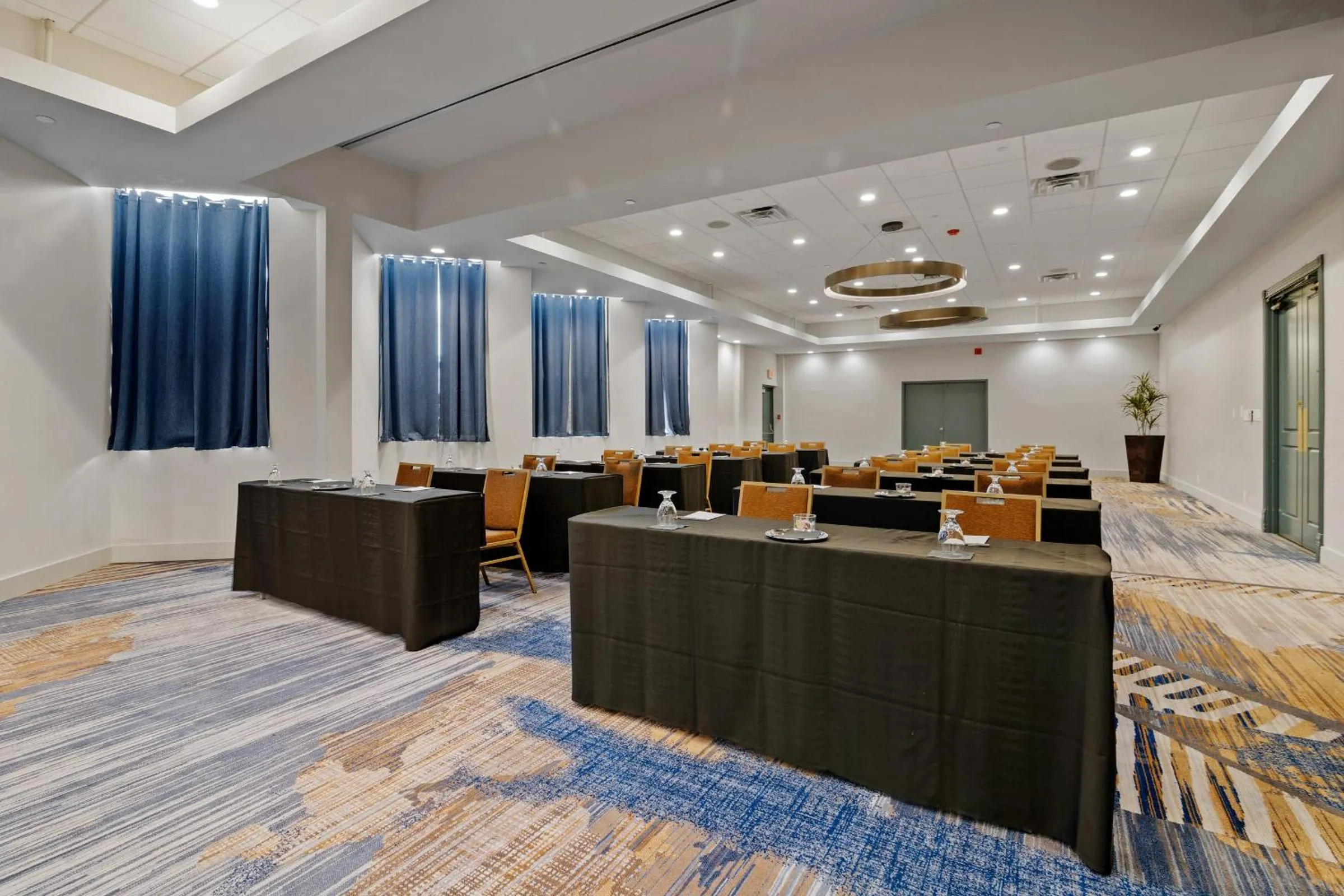 Meeting/conference room in Crowne Plaza Houston Med Ctr-Galleria Area by IHG