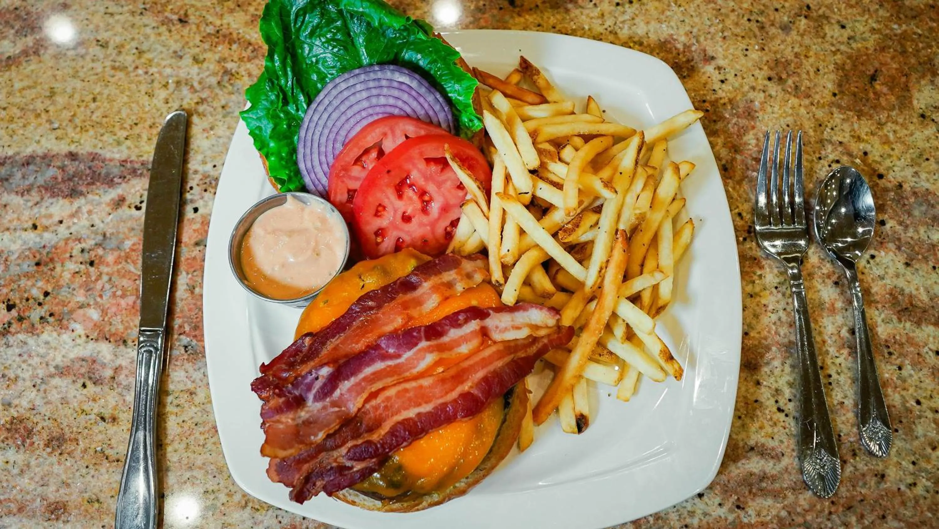 Restaurant/places to eat in Crowne Plaza Houston Med Ctr-Galleria Area by IHG