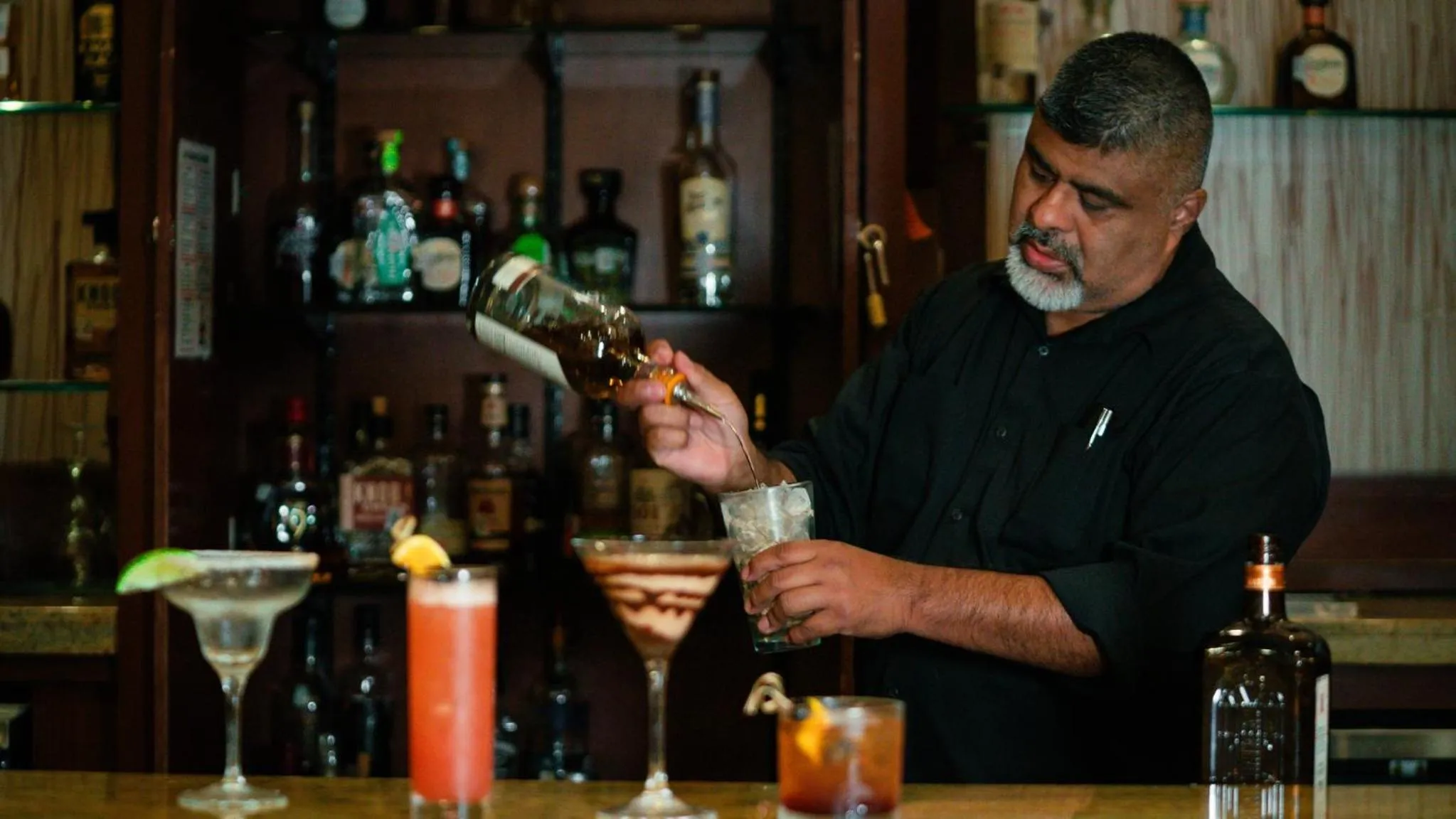 Lounge or bar in Crowne Plaza Houston Med Ctr-Galleria Area by IHG