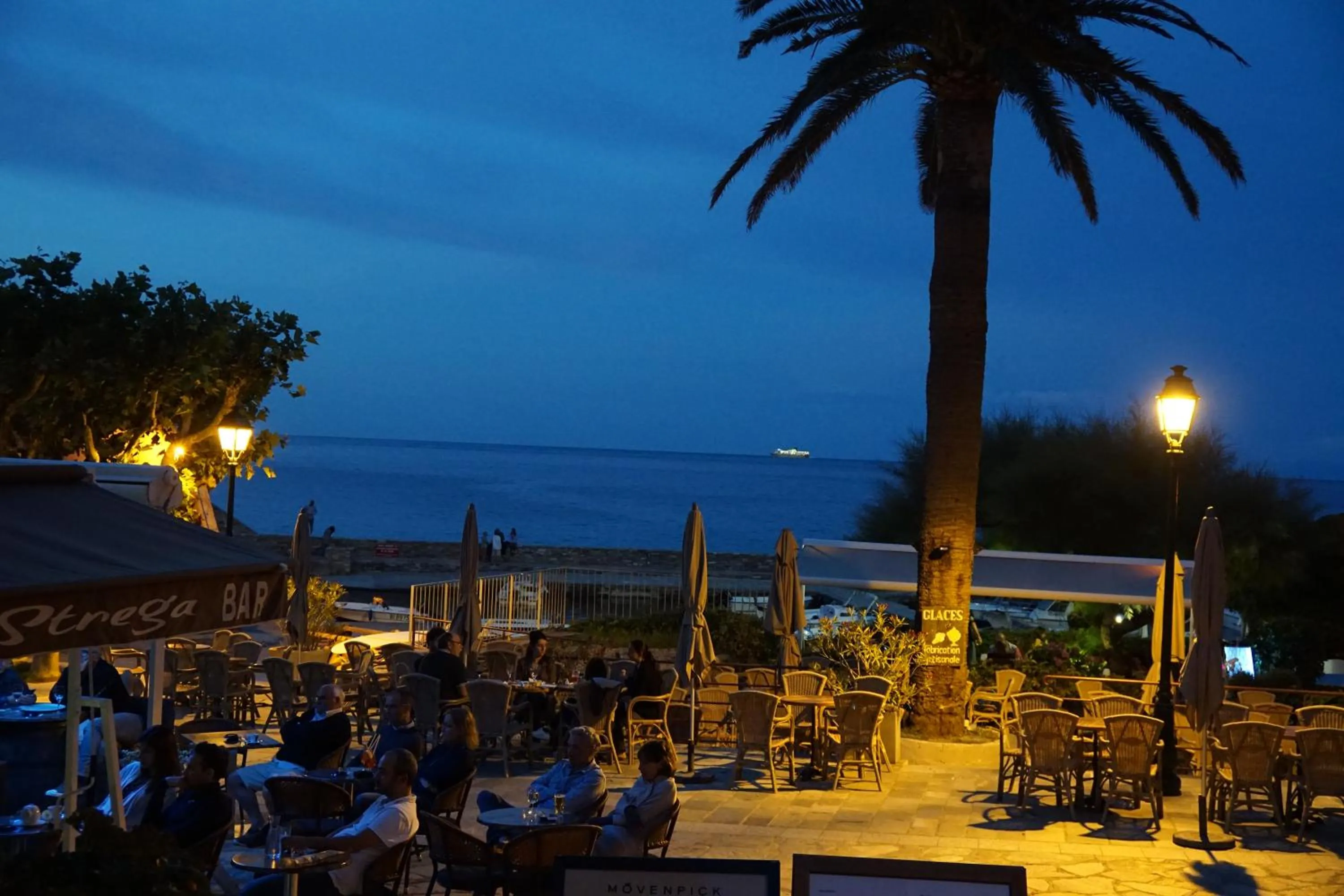 Restaurant/places to eat in Suites in Erbalunga