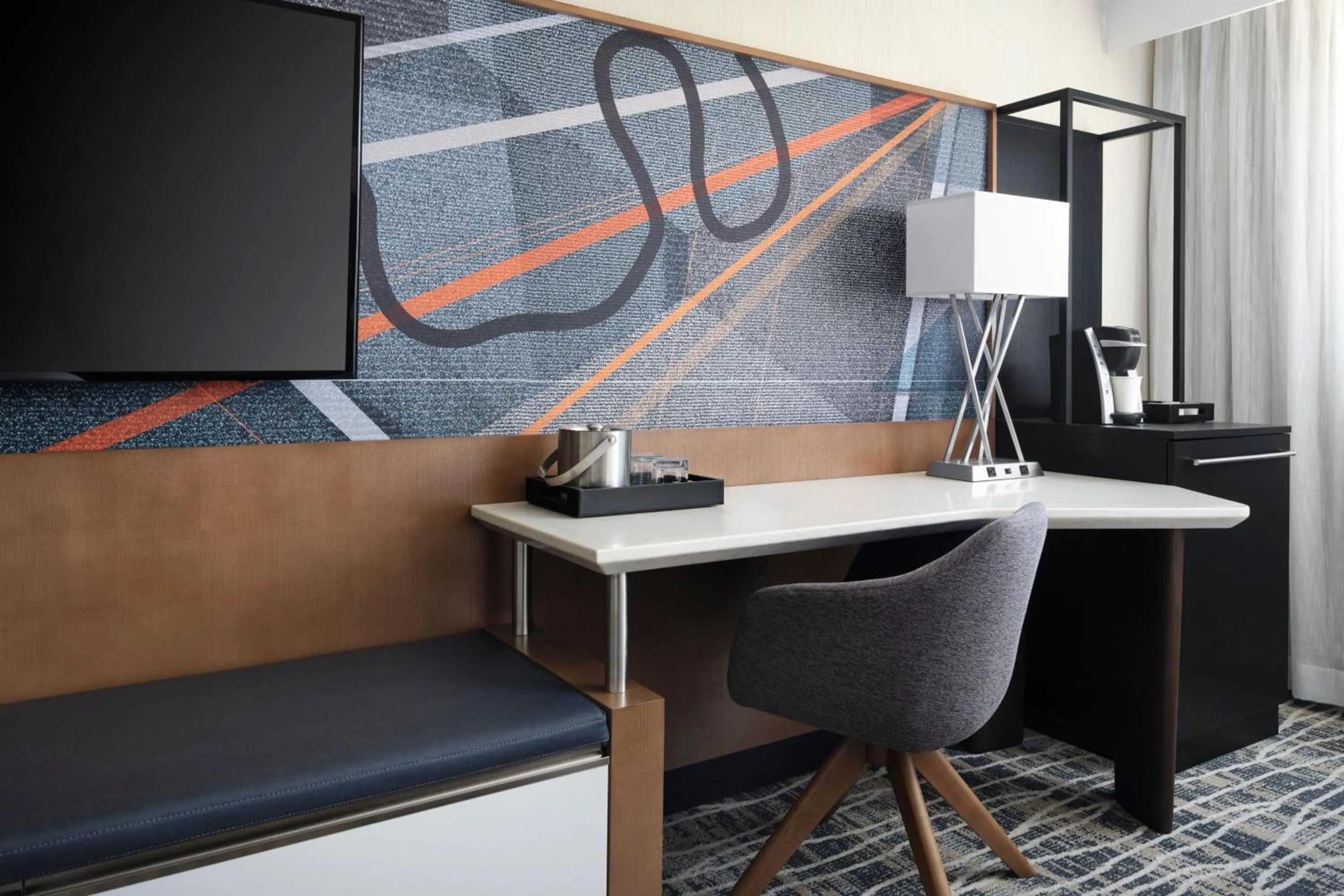 Photo of the whole room in Hilton Nashville Airport