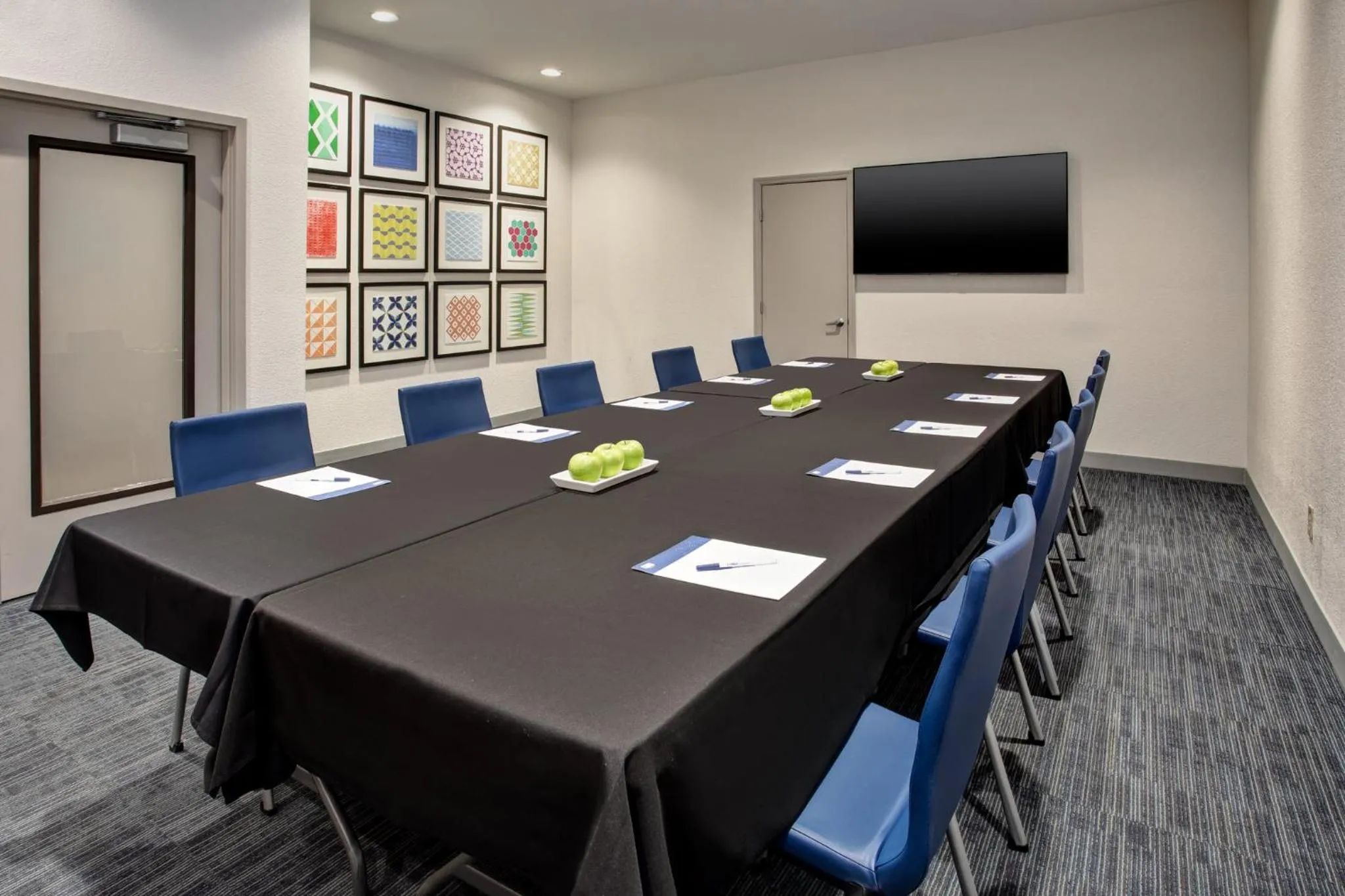 Meeting/conference room in Holiday Inn Express Nashville Airport by IHG