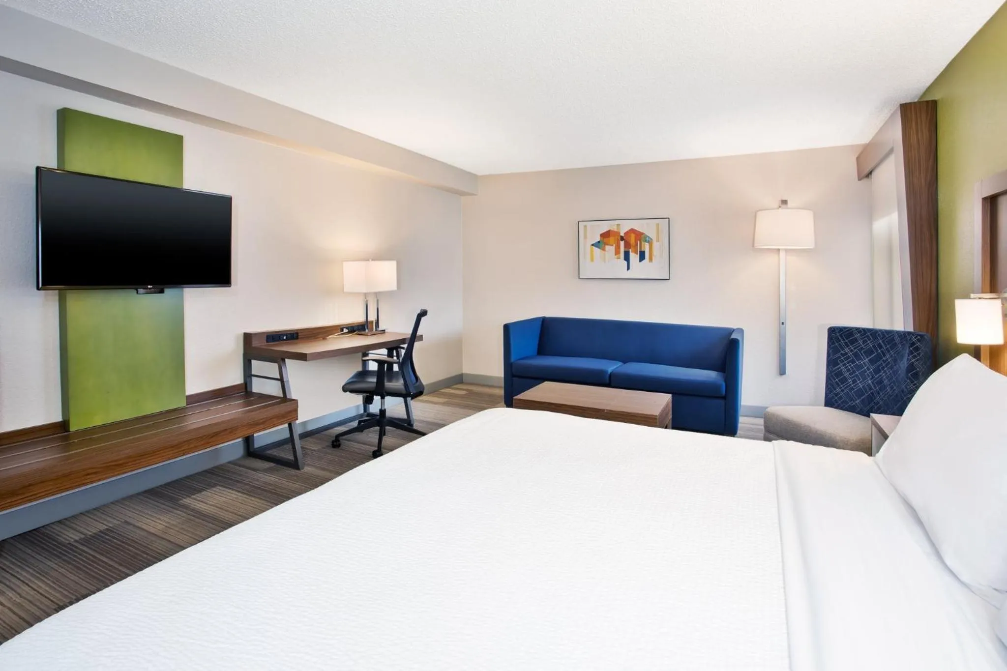 Photo of the whole room, Bed in Holiday Inn Express Nashville Airport by IHG