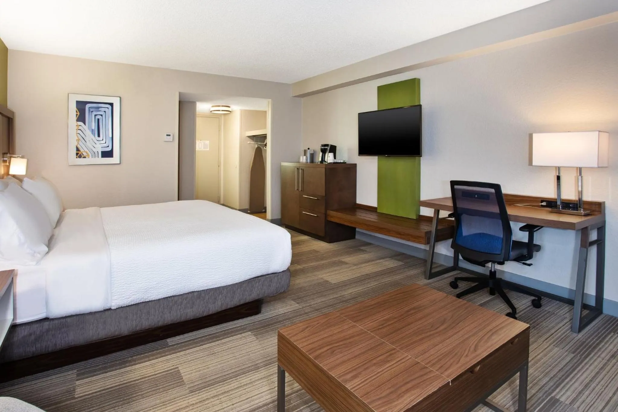 Photo of the whole room, Bed in Holiday Inn Express Nashville Airport by IHG