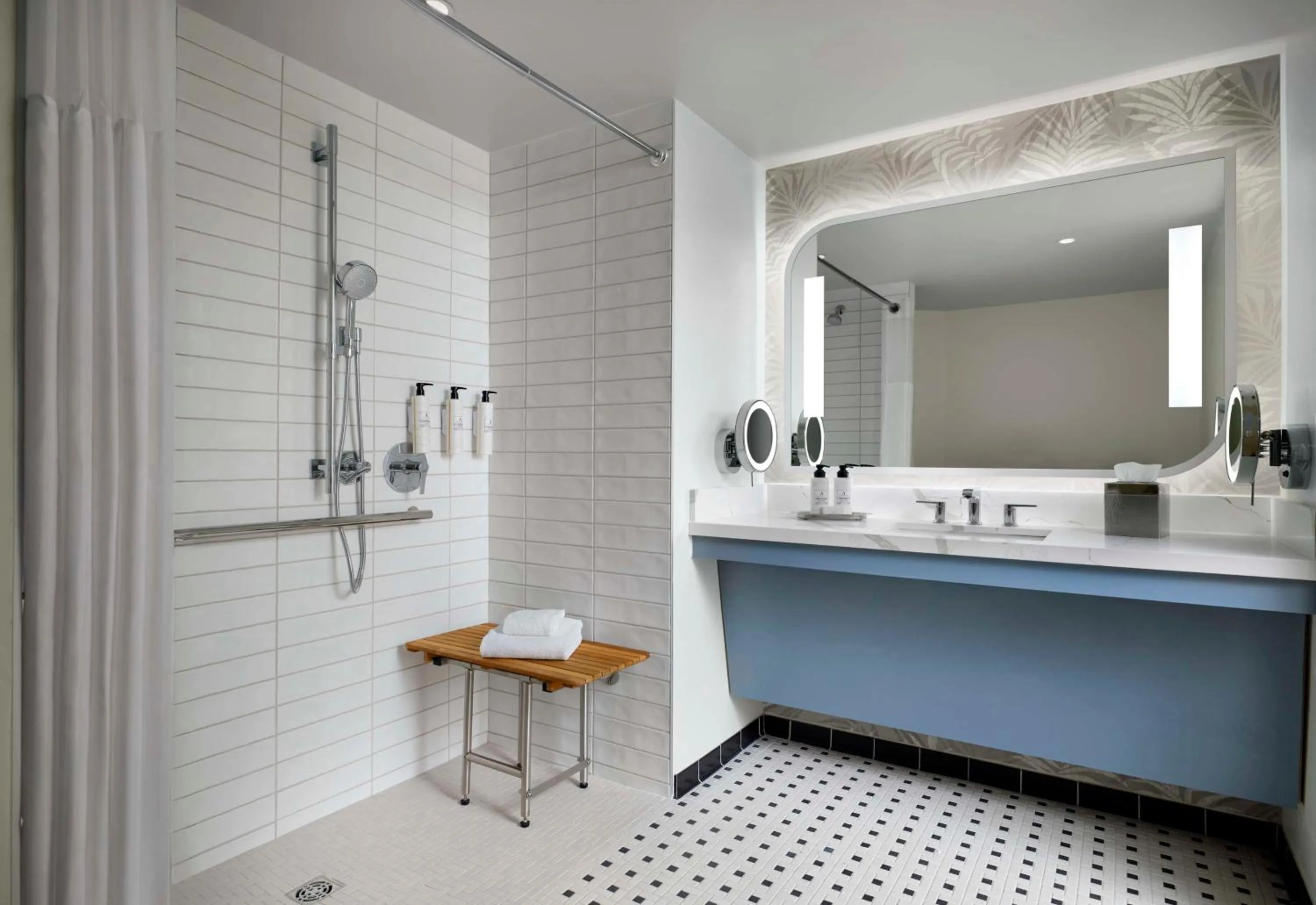 Bathroom in Sonesta Los Angeles Airport LAX