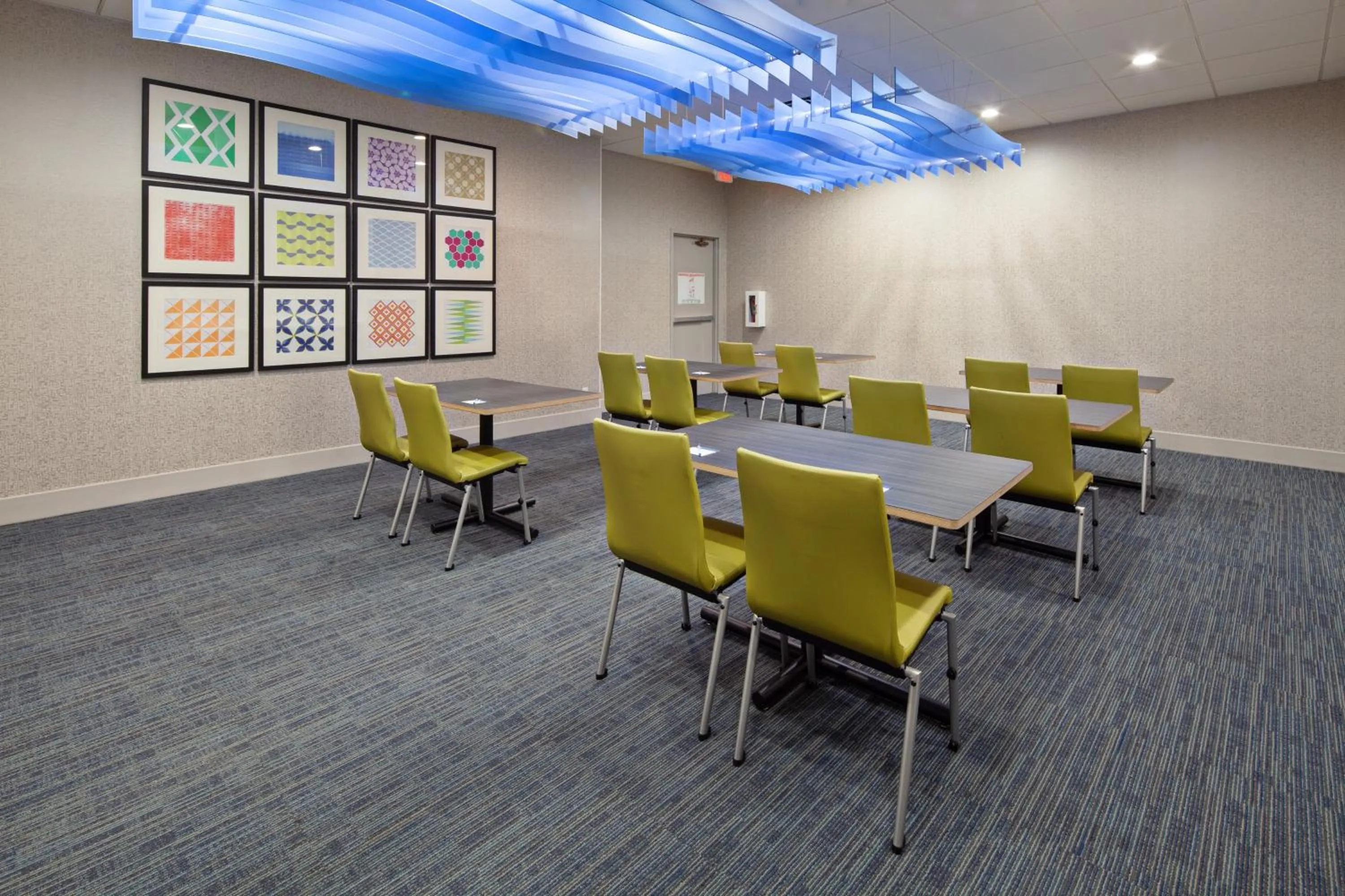 Meeting/conference room in Holiday Inn Express Los Angeles LAX Airport by IHG