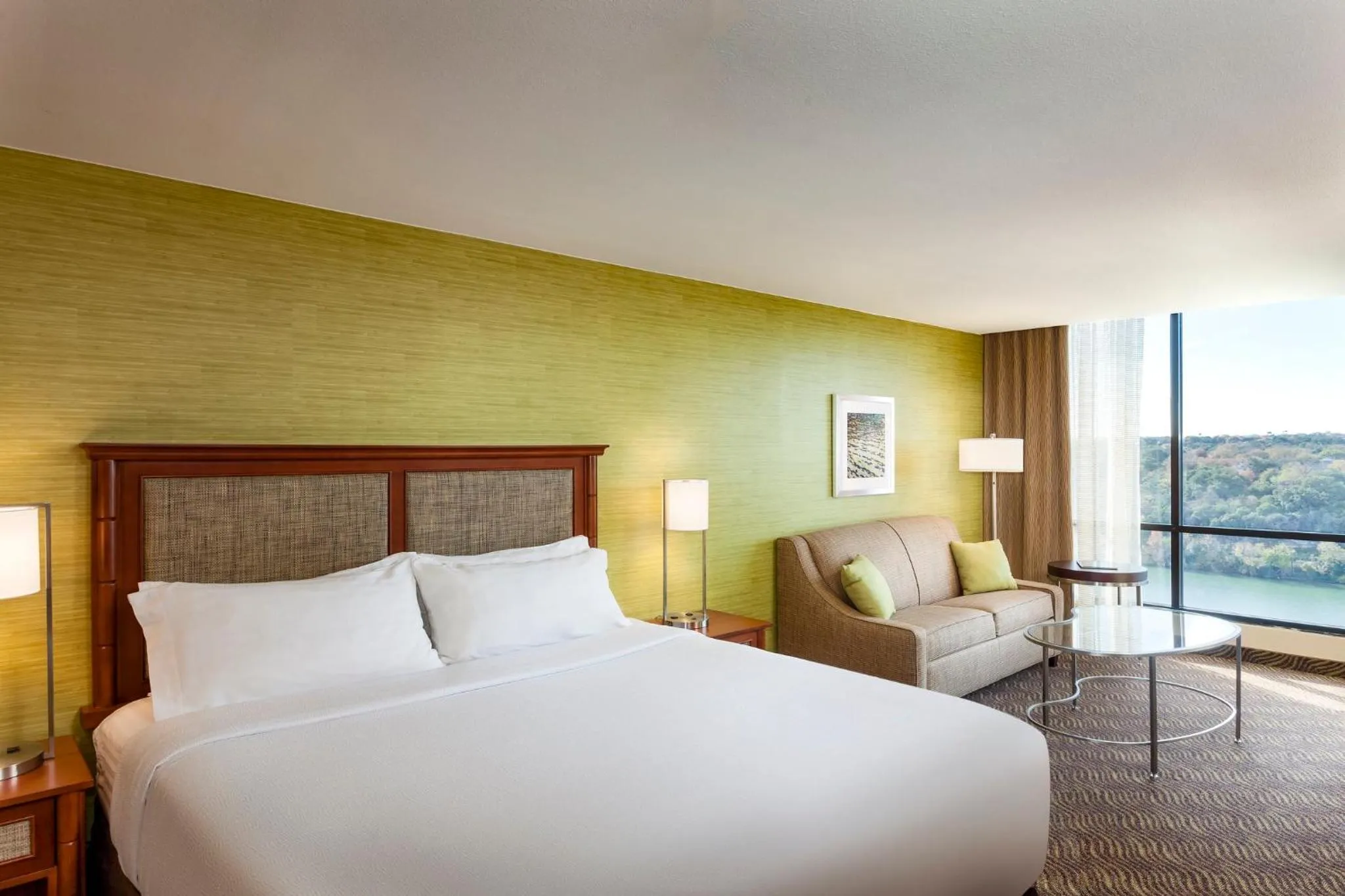 Photo of the whole room, Bed in Holiday Inn Austin -Town Lake by IHG