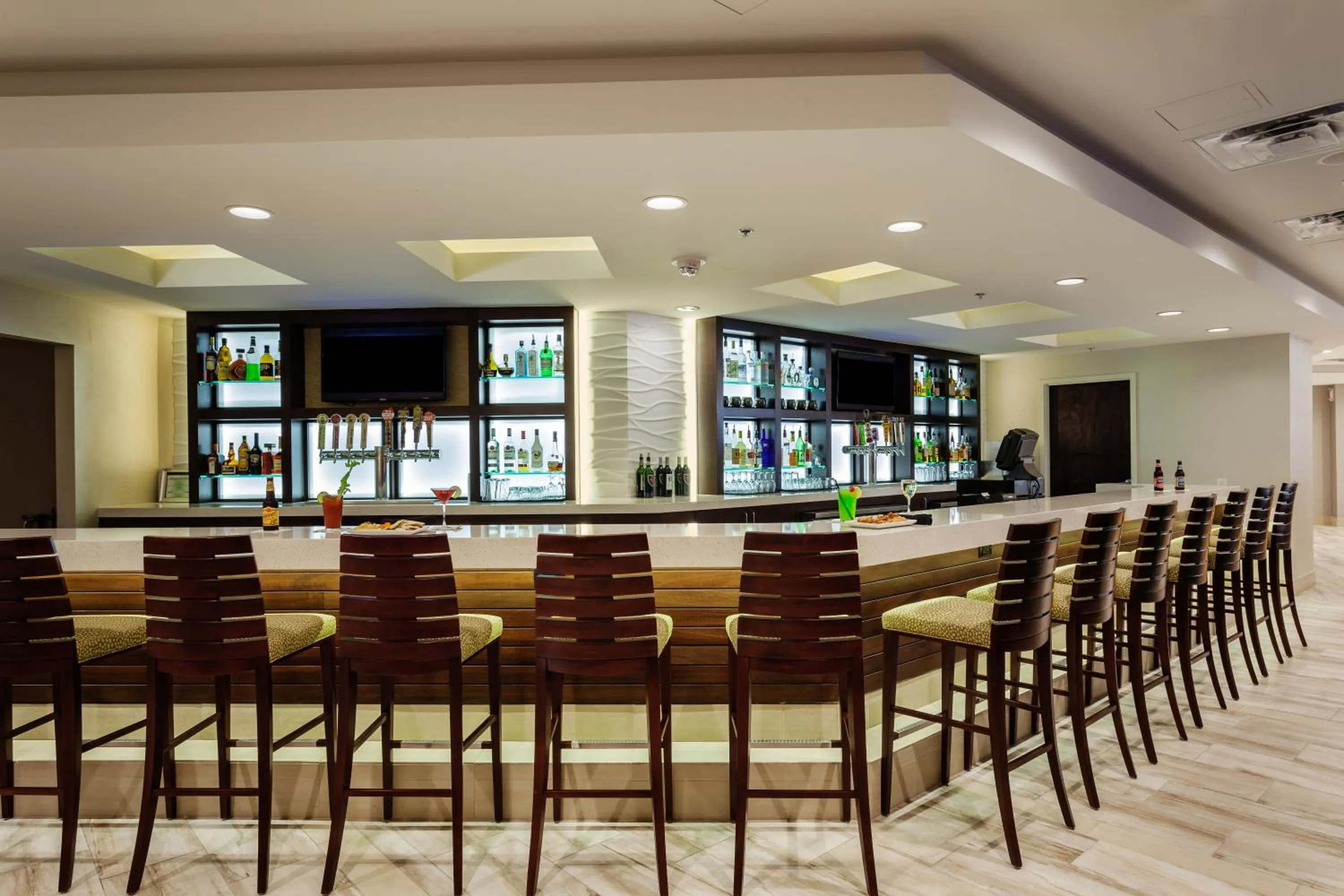 Lounge or bar in Holiday Inn Austin -Town Lake by IHG