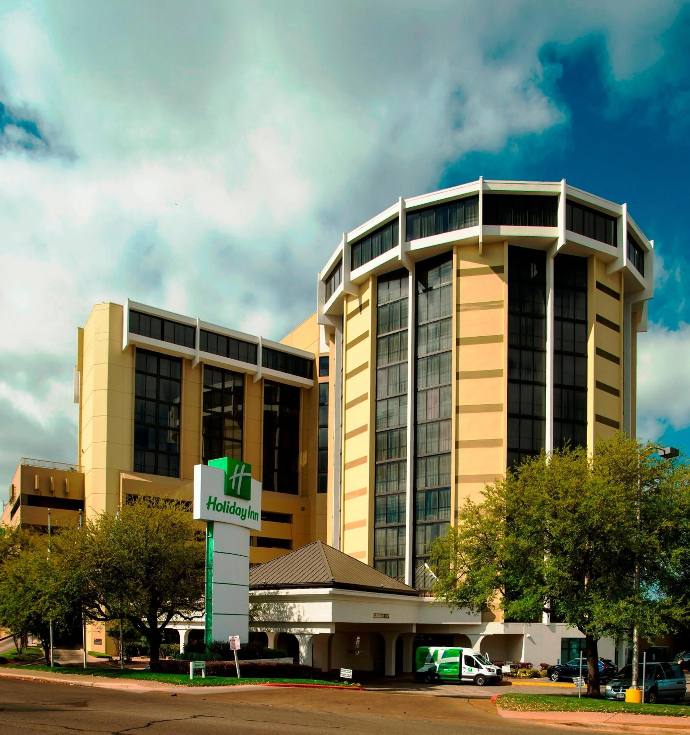 Property building in Holiday Inn Austin -Town Lake by IHG