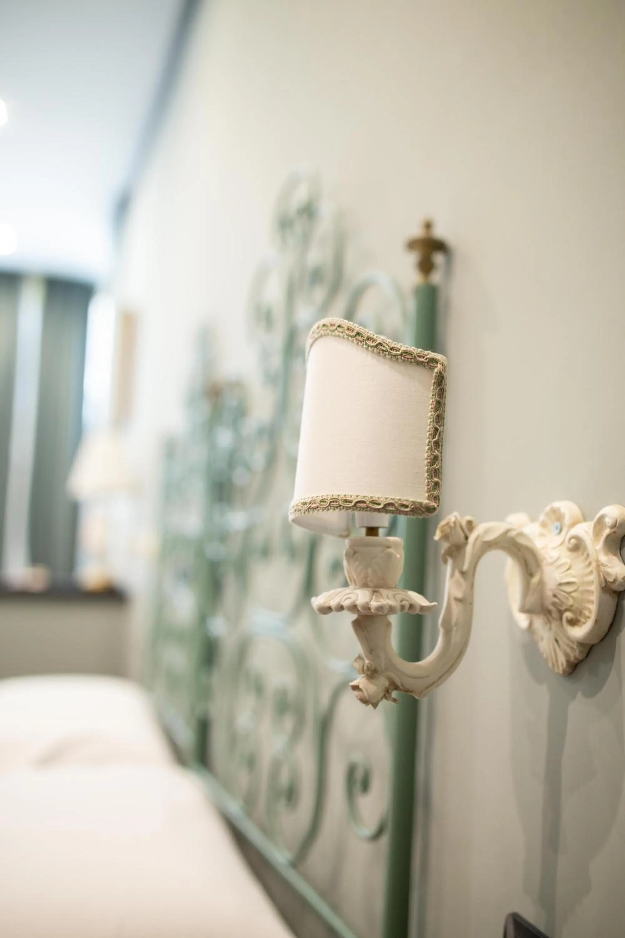 Decorative detail in Two Sisters Suites