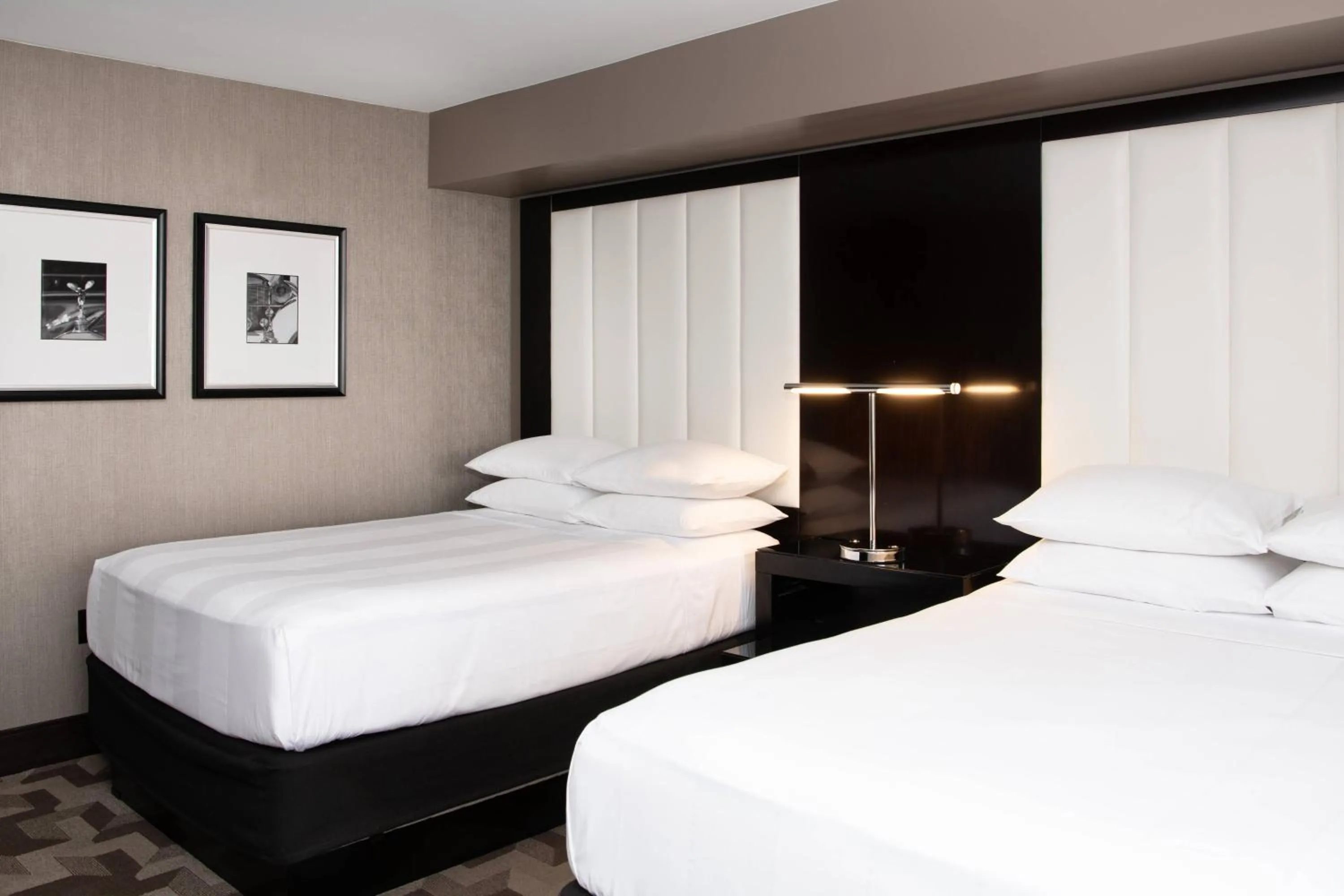 Photo of the whole room, Bed in Beverly Hills Marriott