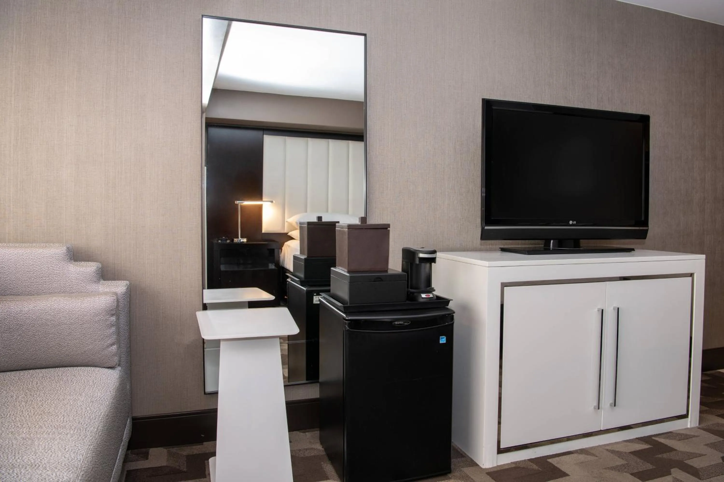 Photo of the whole room in Beverly Hills Marriott