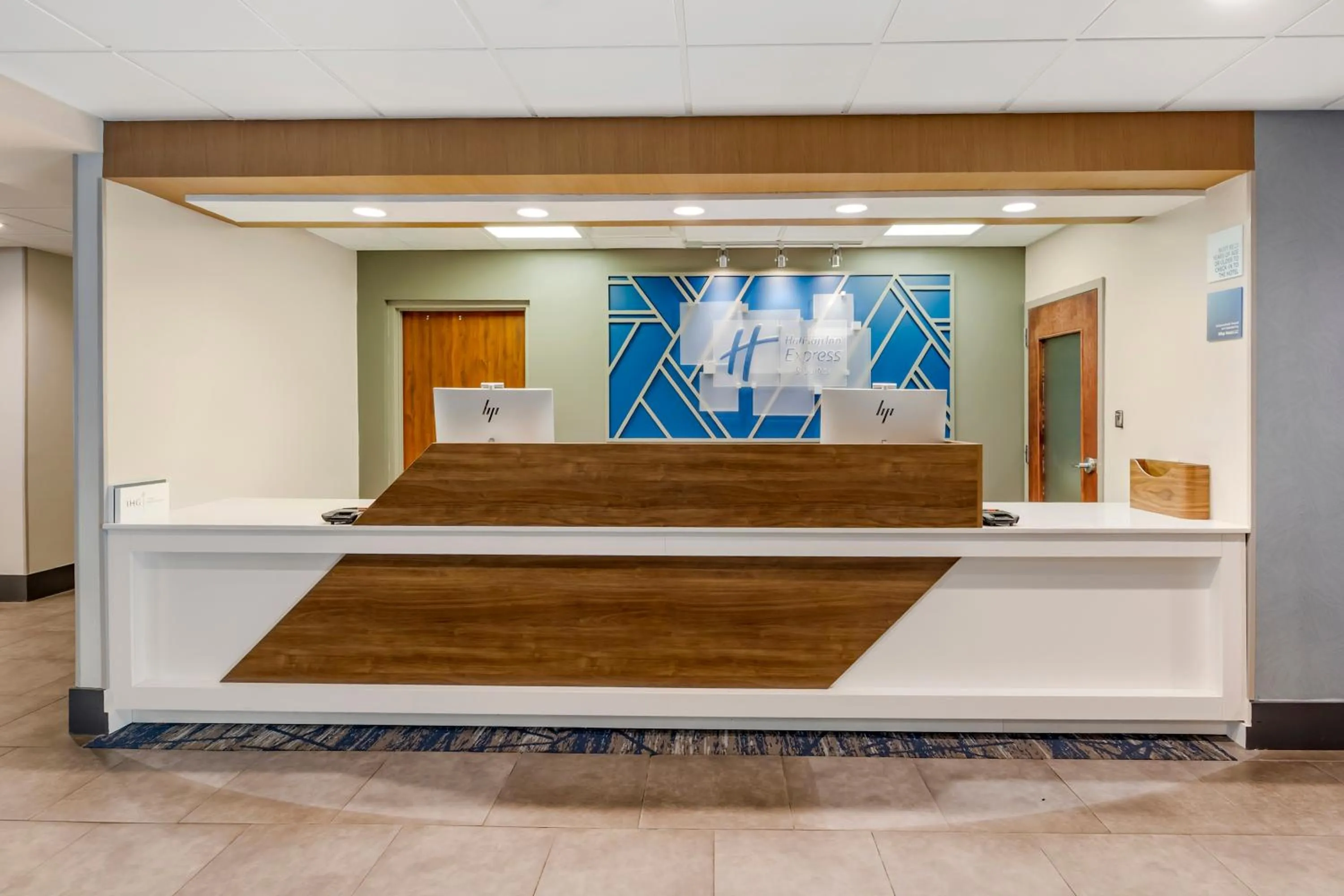 Lobby or reception in Holiday Inn Express & Suites Nashville Southeast - Antioch by IHG