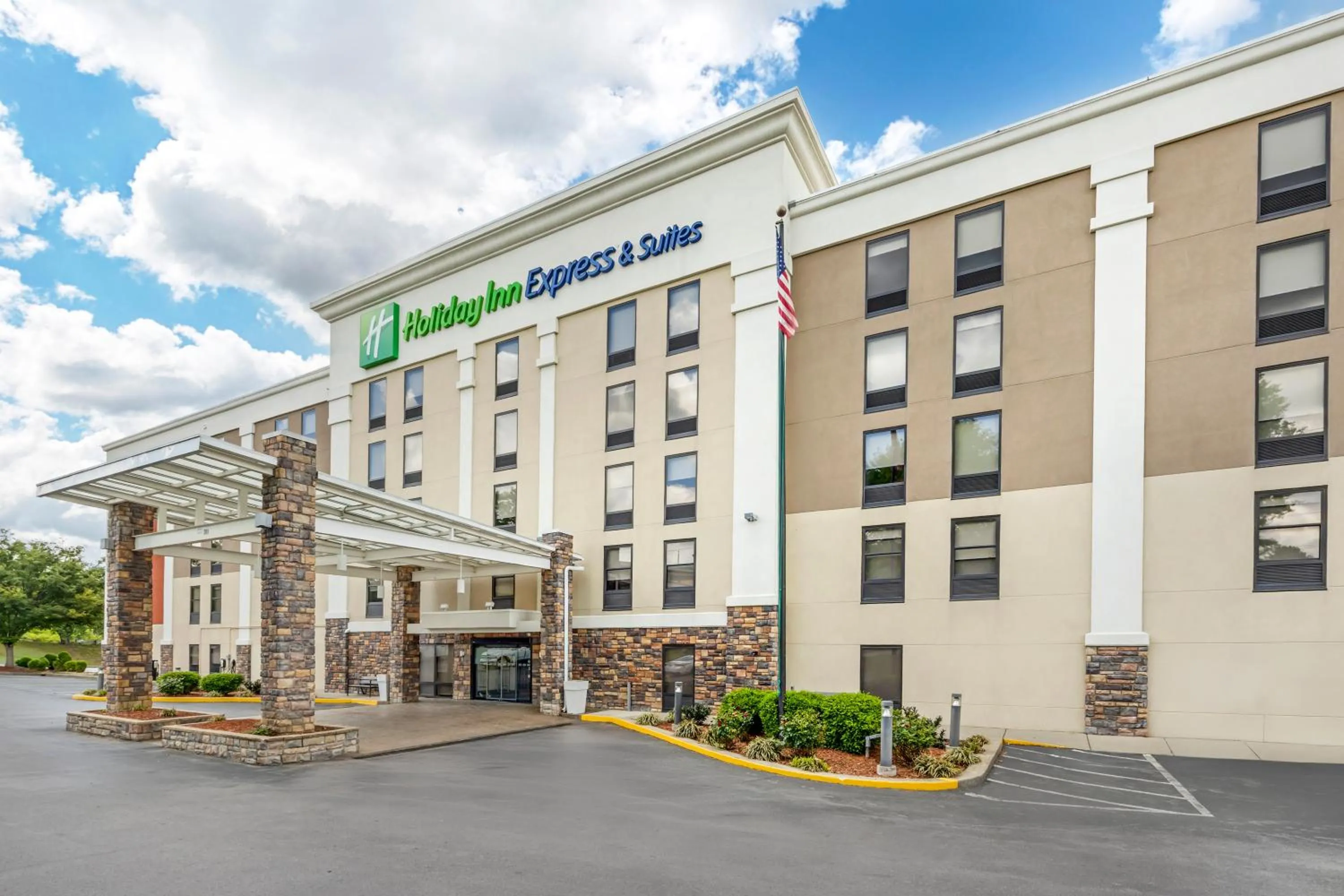 Property building in Holiday Inn Express & Suites Nashville Southeast - Antioch by IHG