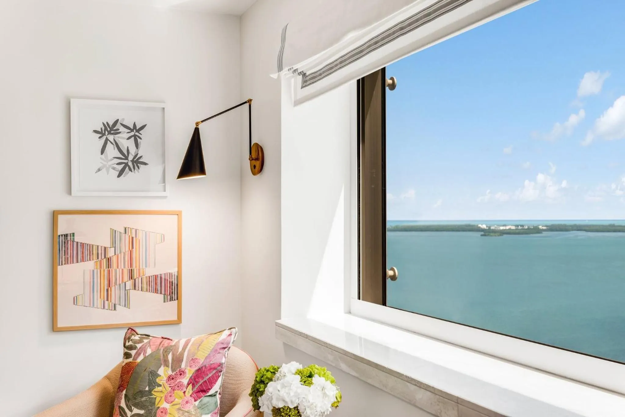 Photo of the whole room in InterContinental Miami by IHG