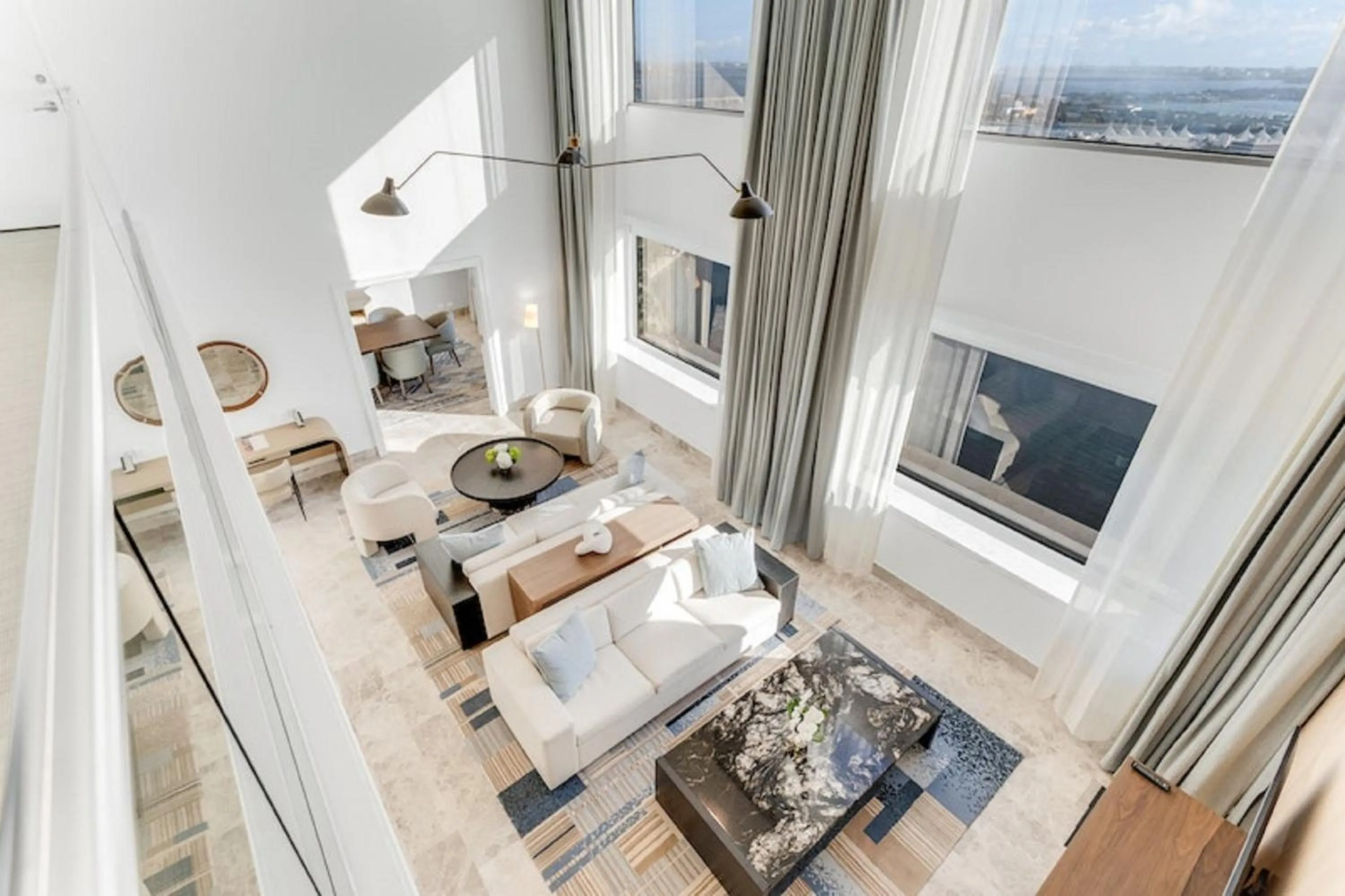 Photo of the whole room in InterContinental Miami by IHG