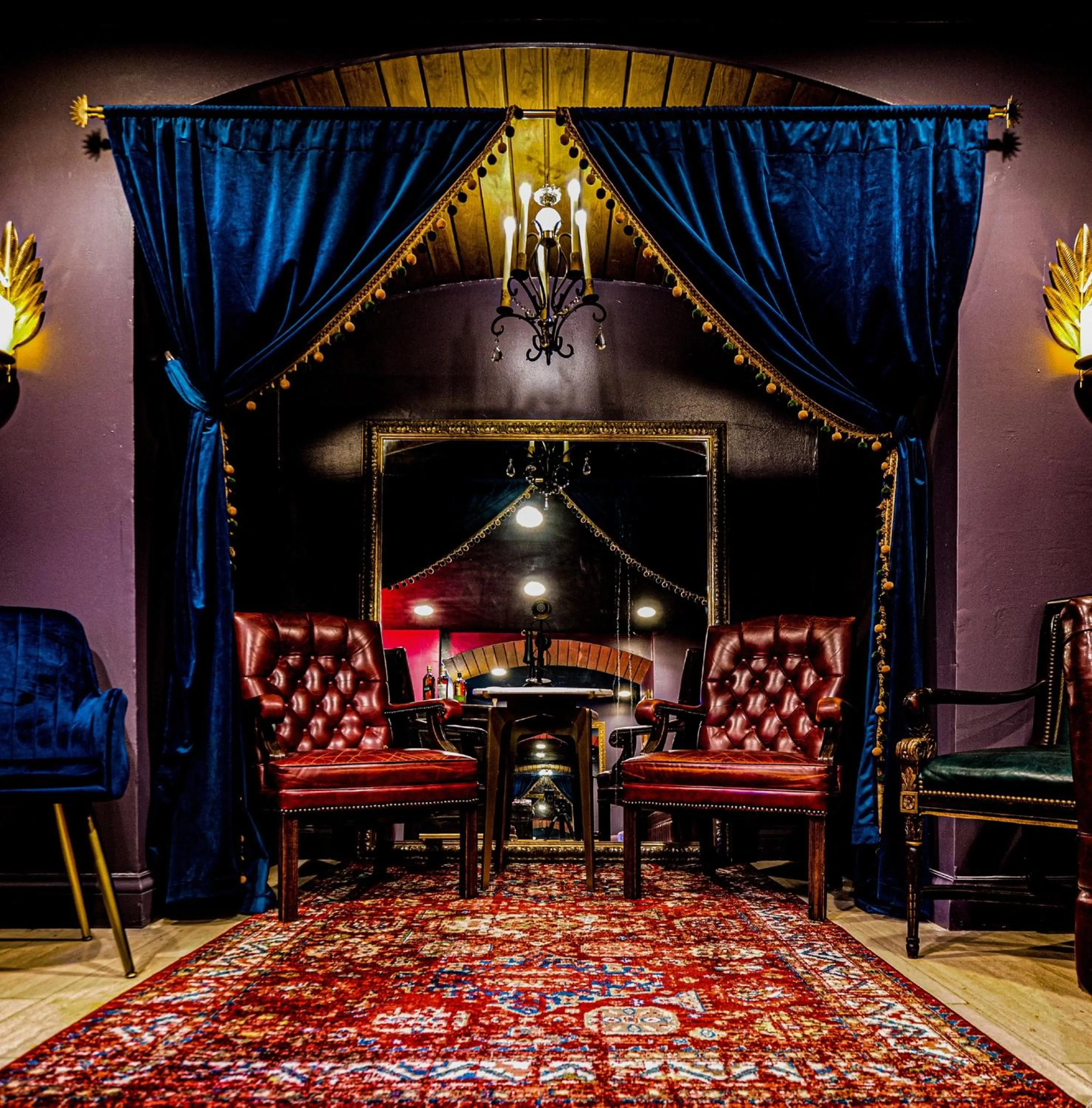 Lounge or bar in InterContinental Miami by IHG