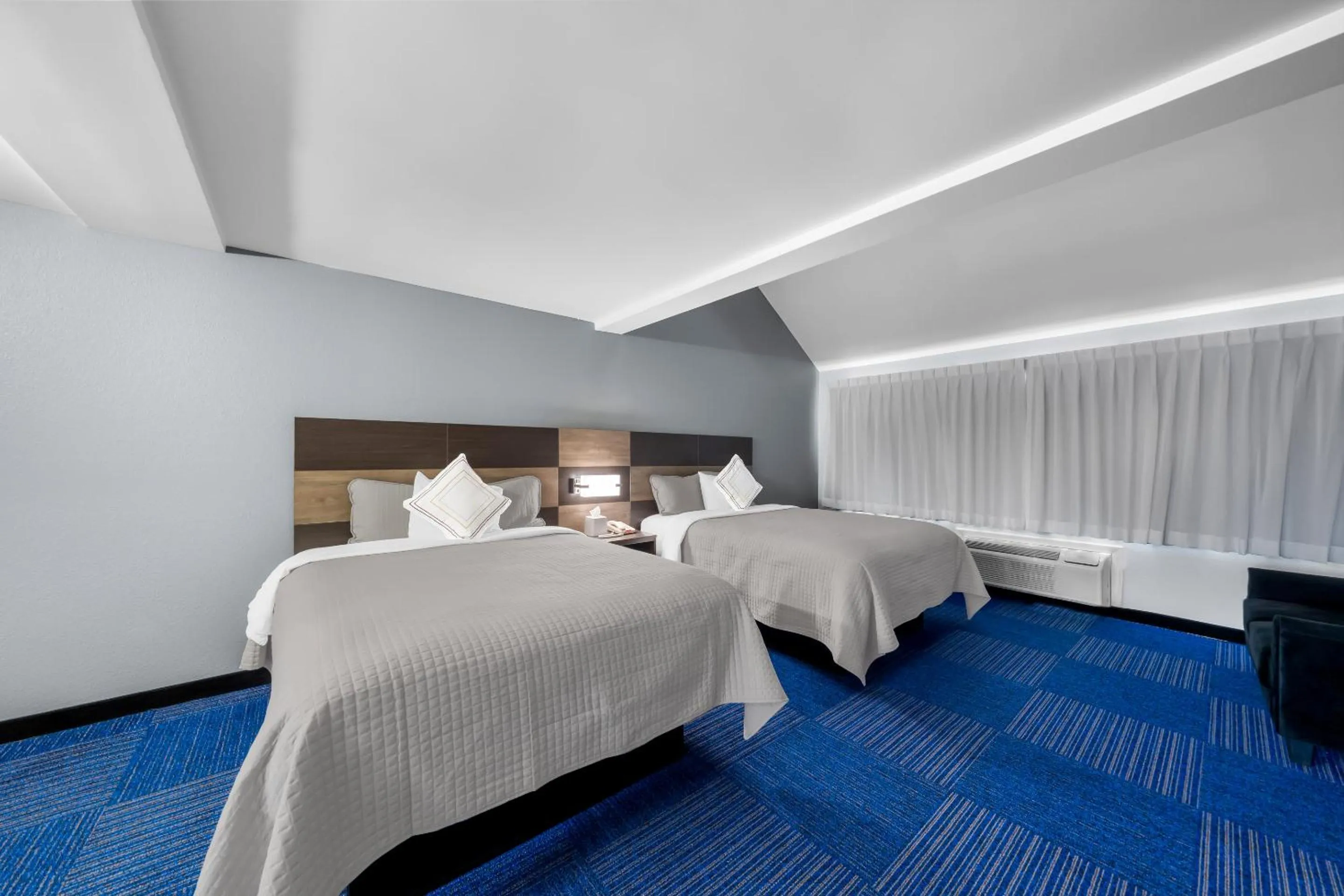 Photo of the whole room, Bed in Admiralty Inn & Suites - a Red Collection Hotel