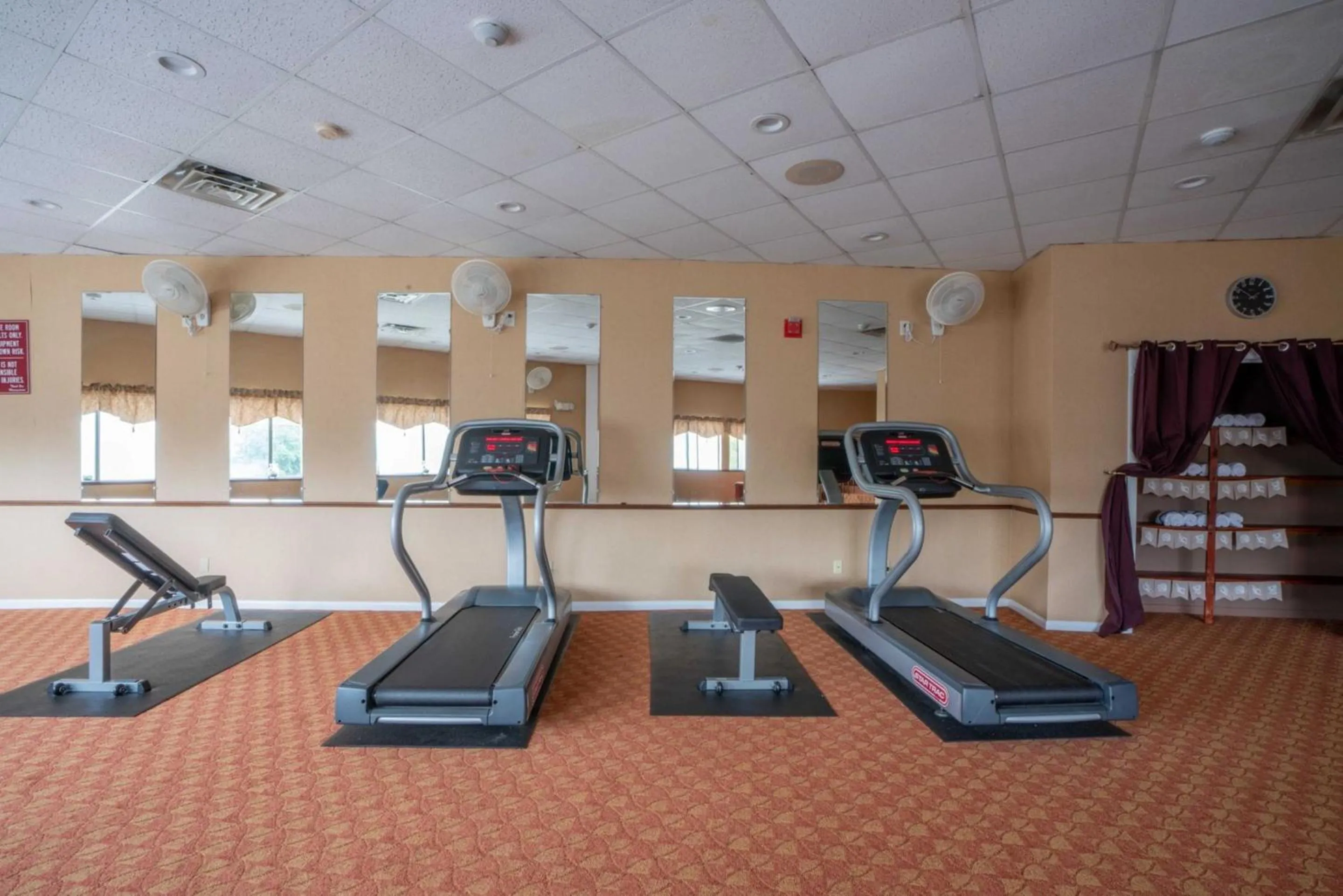 Fitness centre/facilities in Admiralty Inn & Suites - a Red Collection Hotel