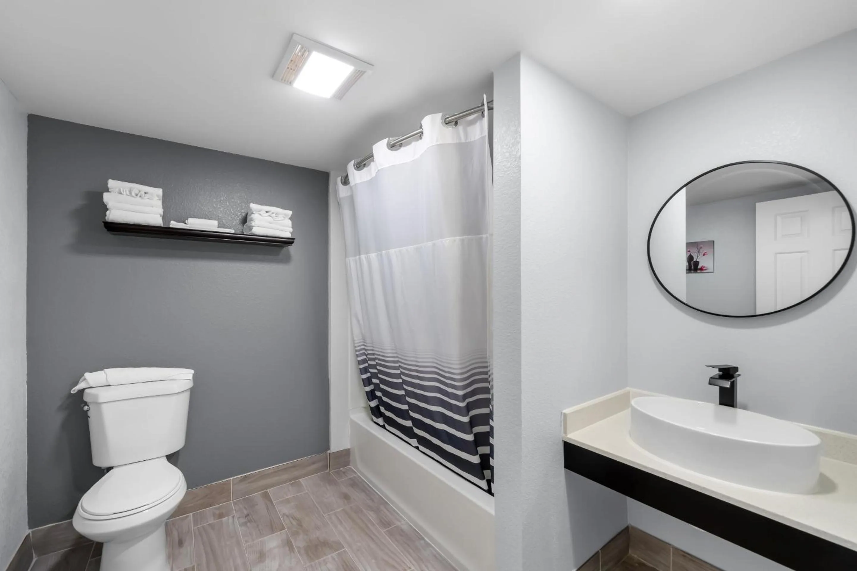 Bathroom in Admiralty Inn & Suites - a Red Collection Hotel