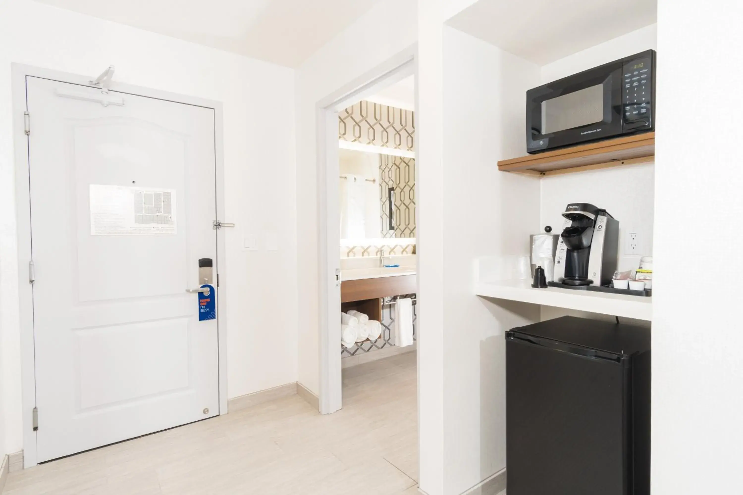 Suite - Mobility Access/Hearing Accessible in Holiday Inn Express Hollywood Walk of Fame by IHG Suite - Mobility Access/Hearing Accessible in Holiday Inn Express Hollywood Walk of Fame by IHG