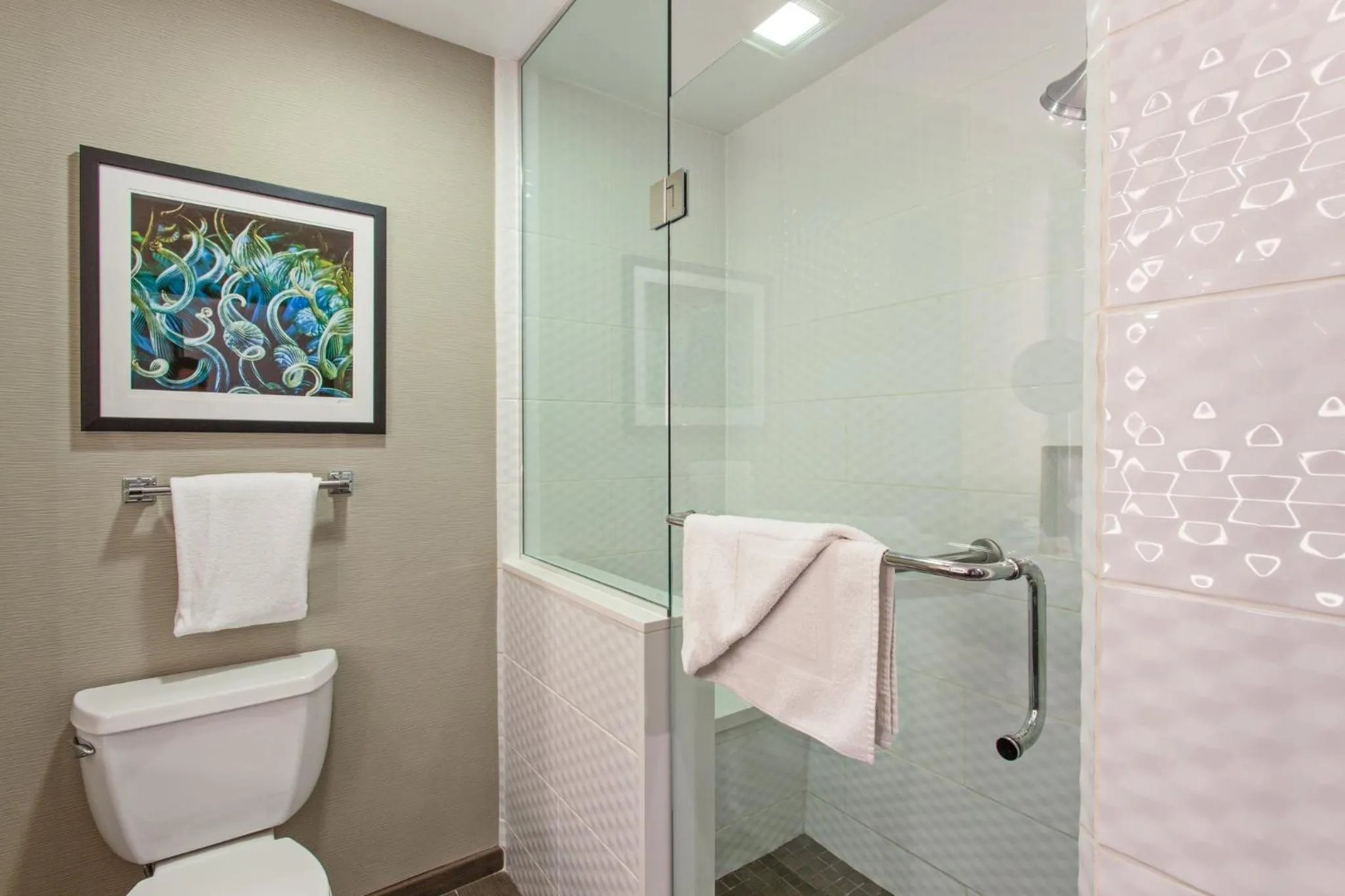 Photo of the whole room in Holiday Inn Express Hollywood Walk of Fame by IHG