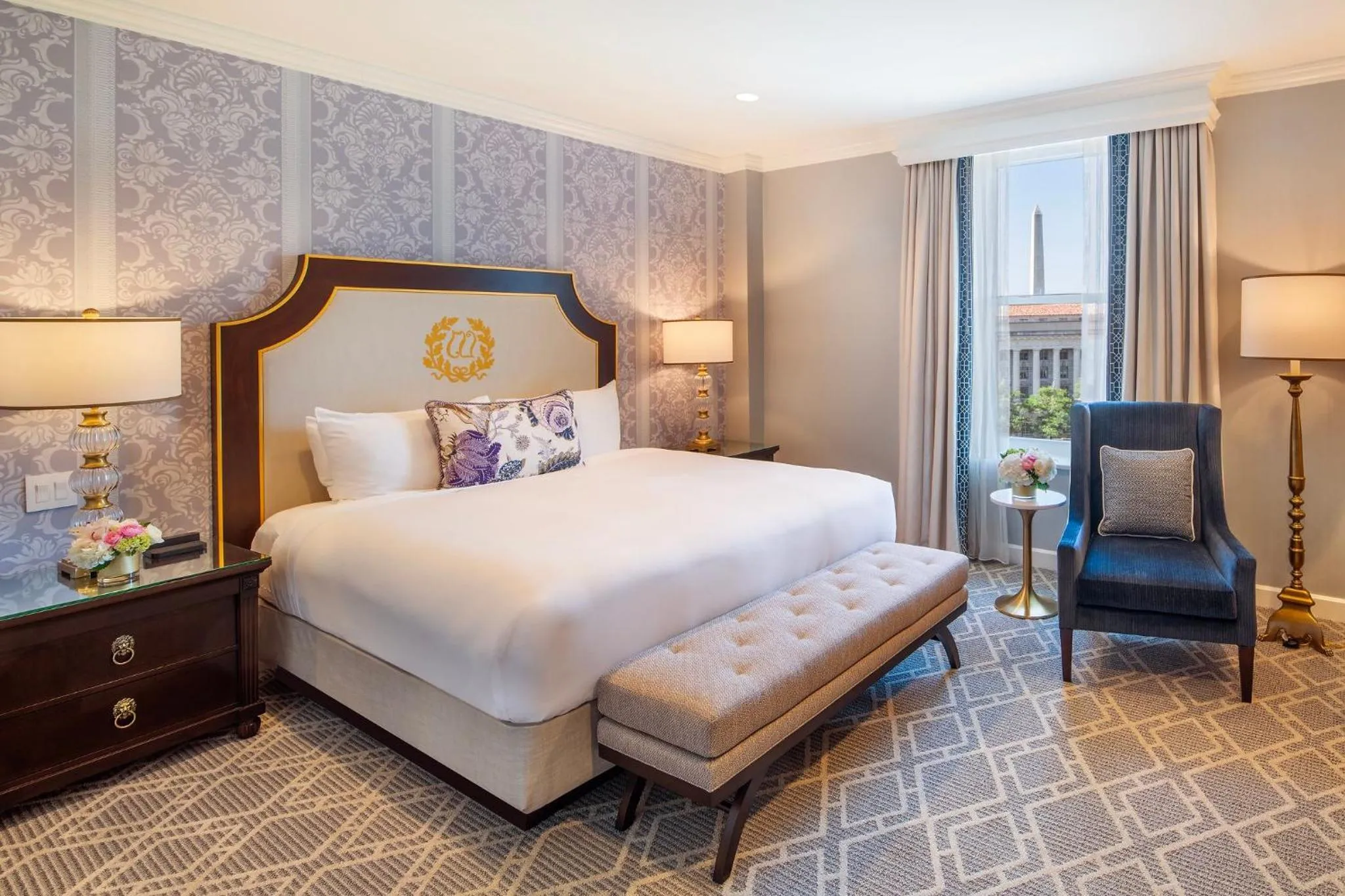 Photo of the whole room, Bed in Willard InterContinental Washington by IHG