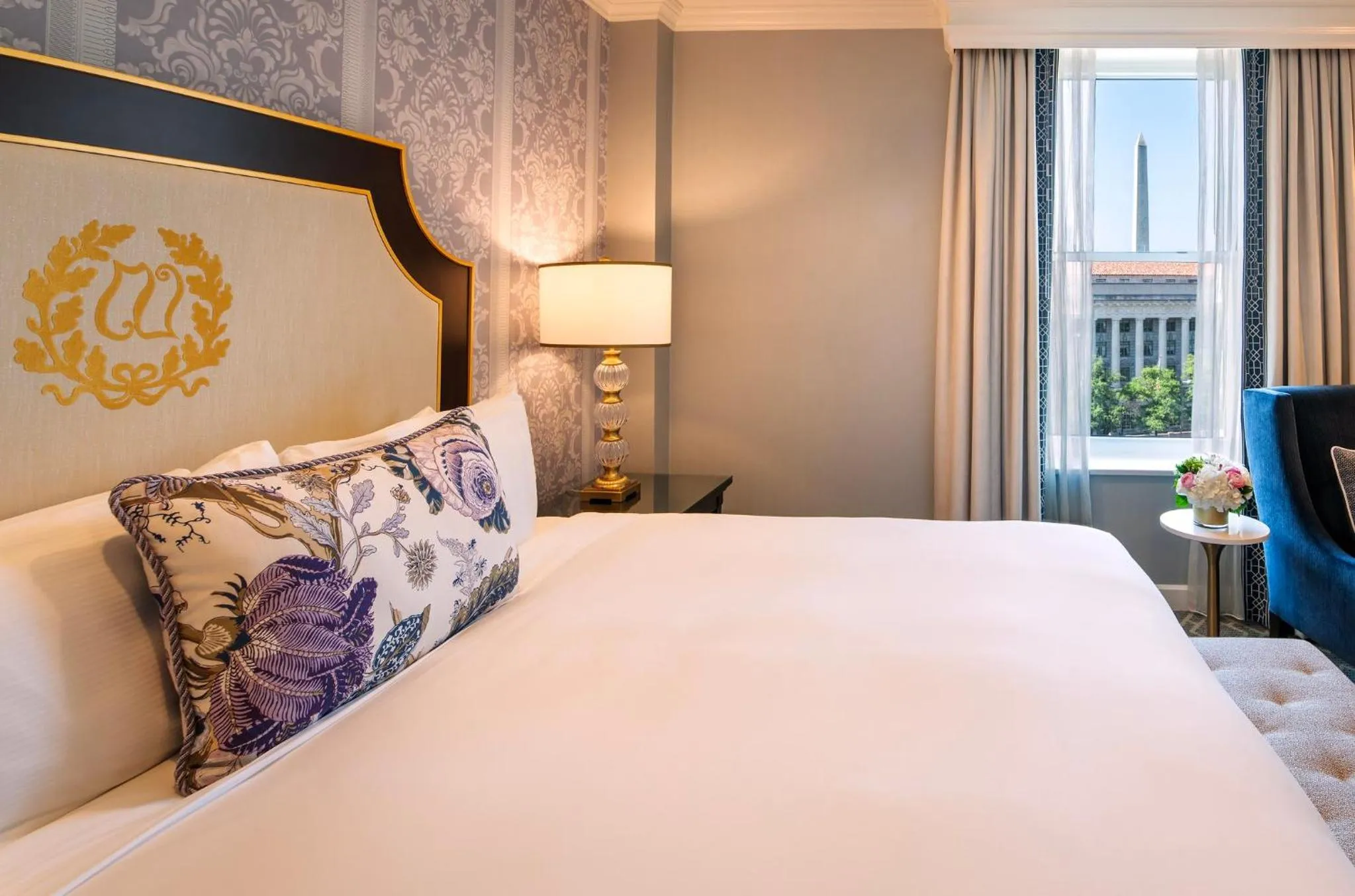 Photo of the whole room, Bed in Willard InterContinental Washington by IHG