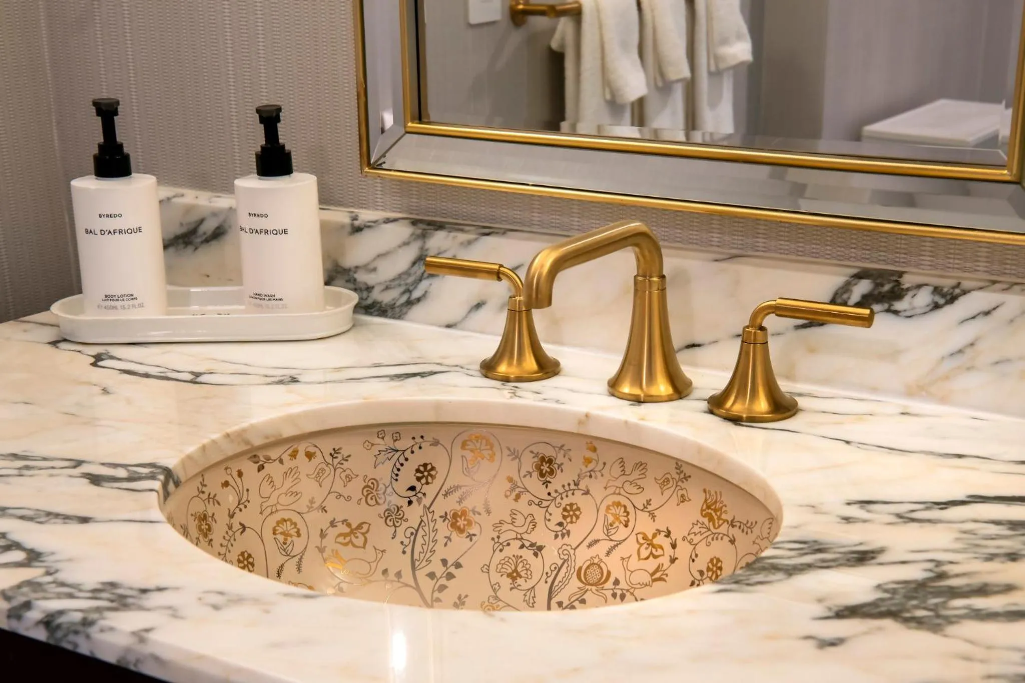 Photo of the whole room in Willard InterContinental Washington by IHG