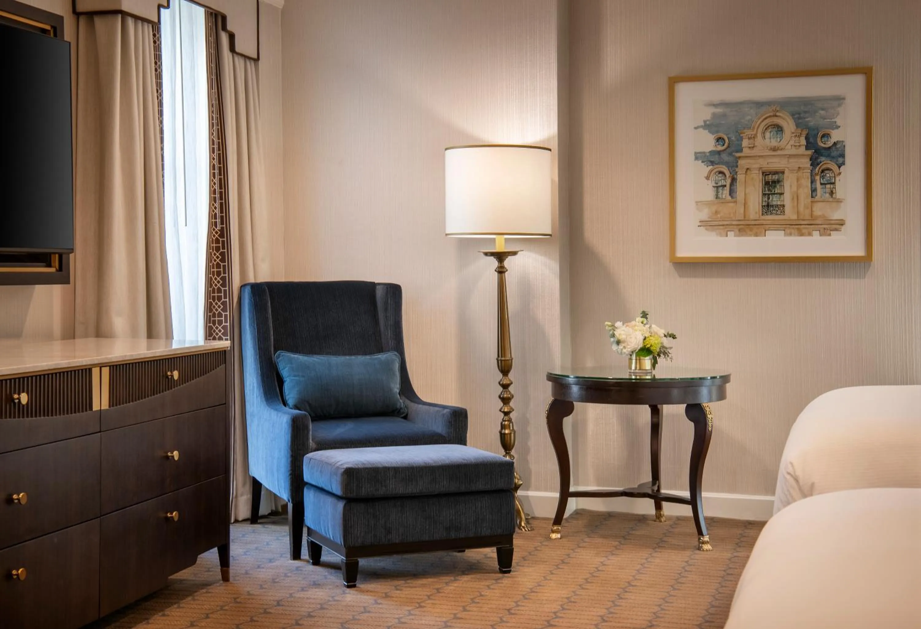 Bedroom in Willard InterContinental Washington by IHG