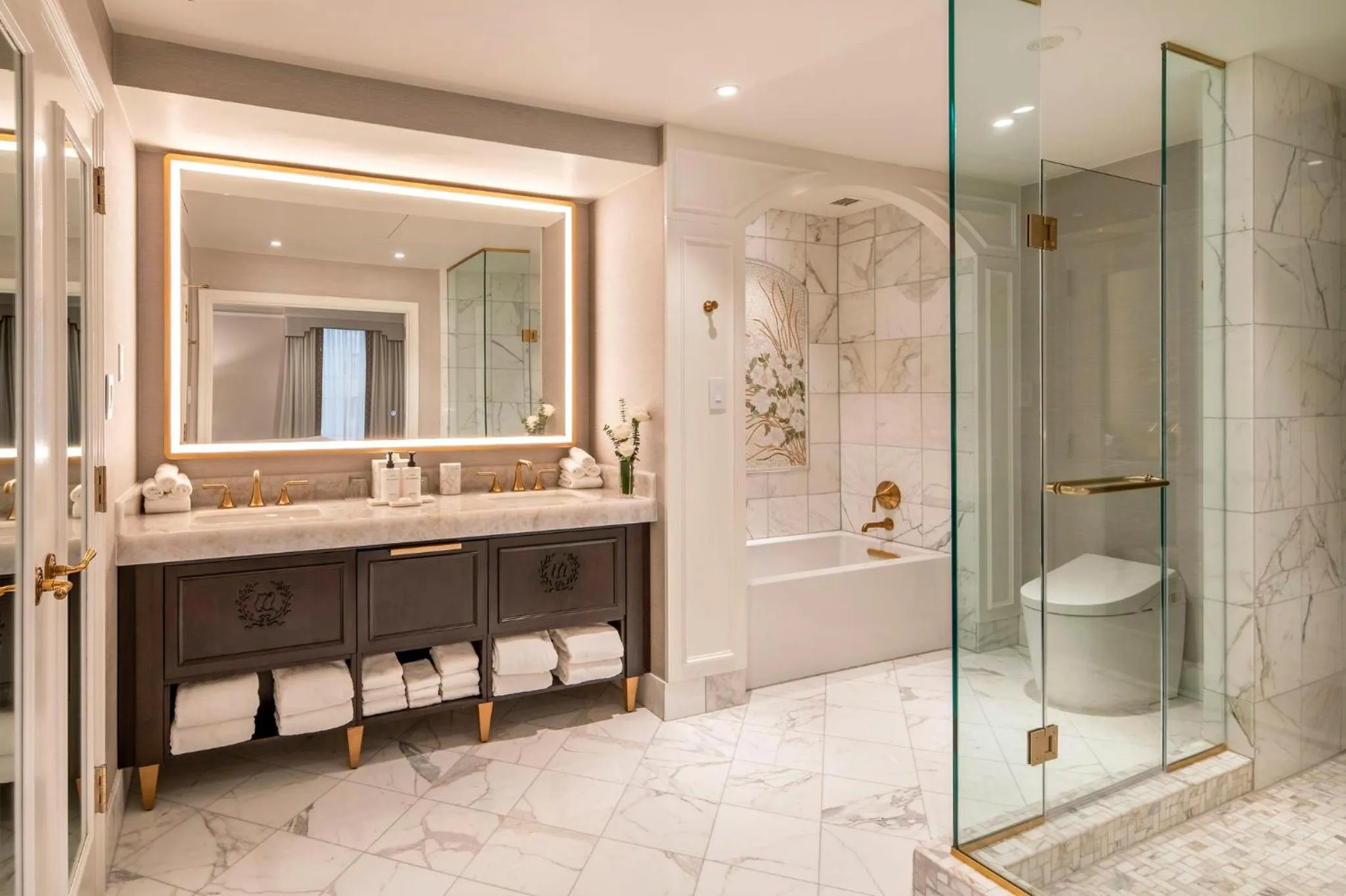 Photo of the whole room in Willard InterContinental Washington by IHG