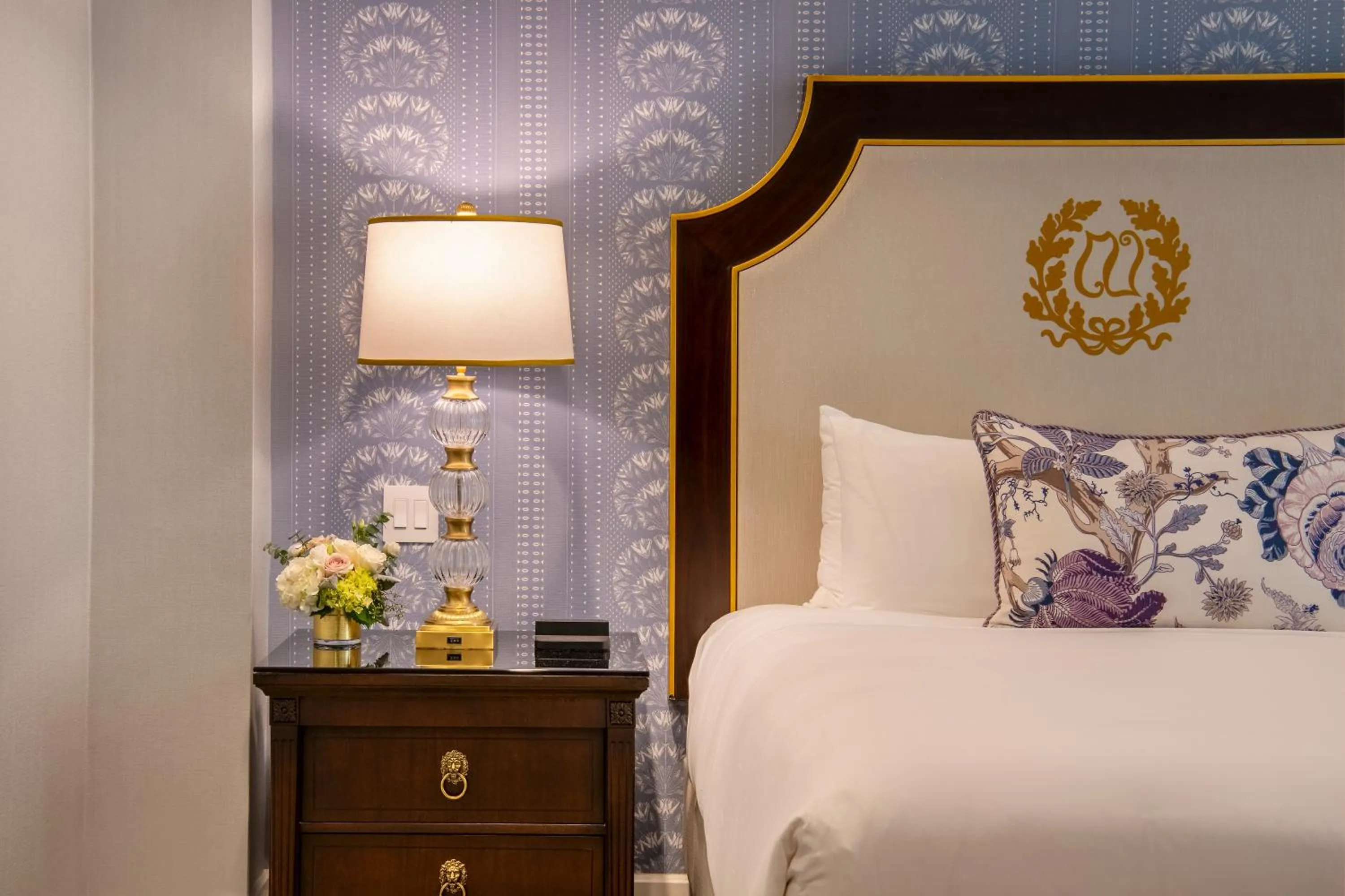 Bedroom, Bed in Willard InterContinental Washington by IHG