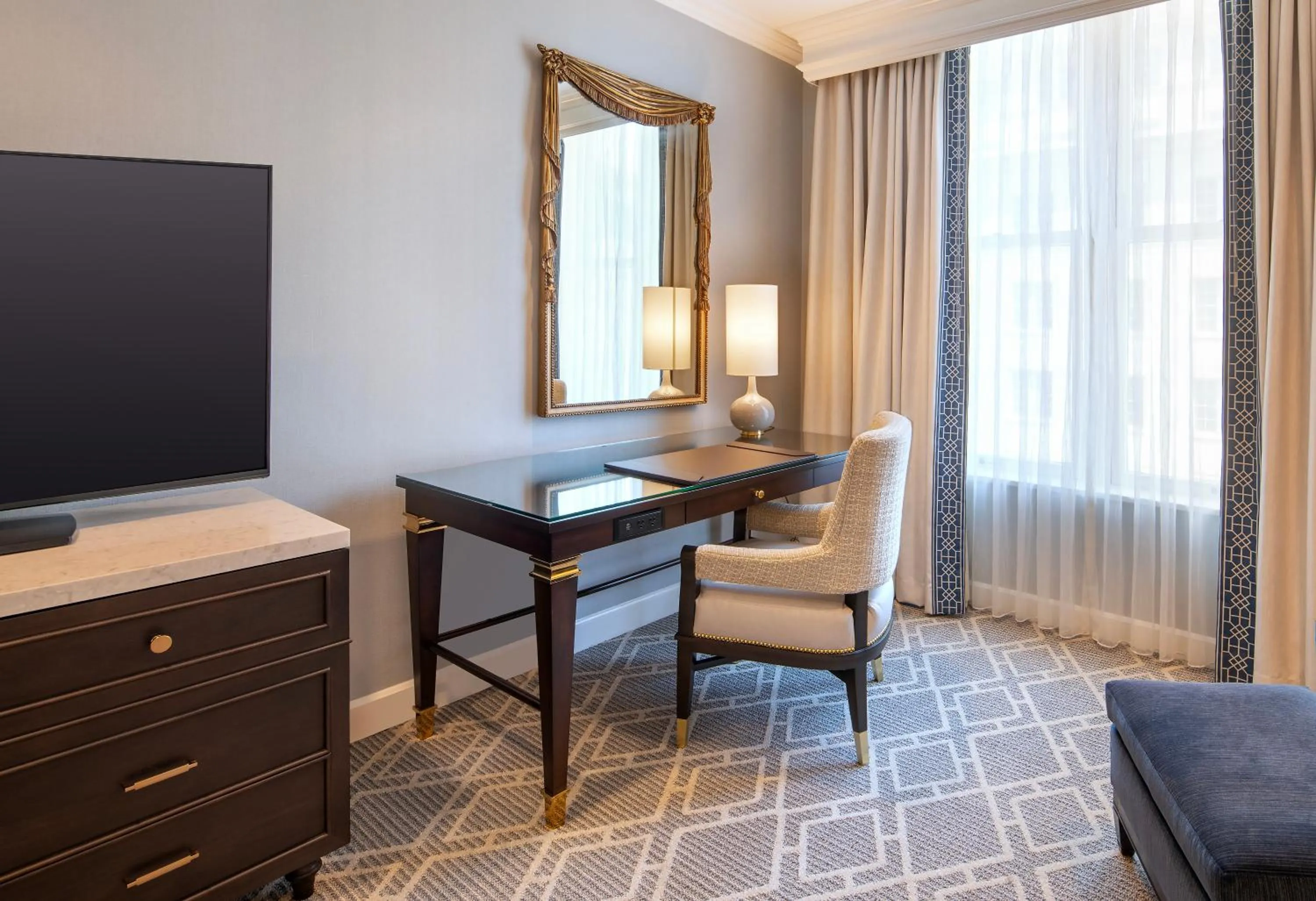 TV and multimedia in Willard InterContinental Washington by IHG