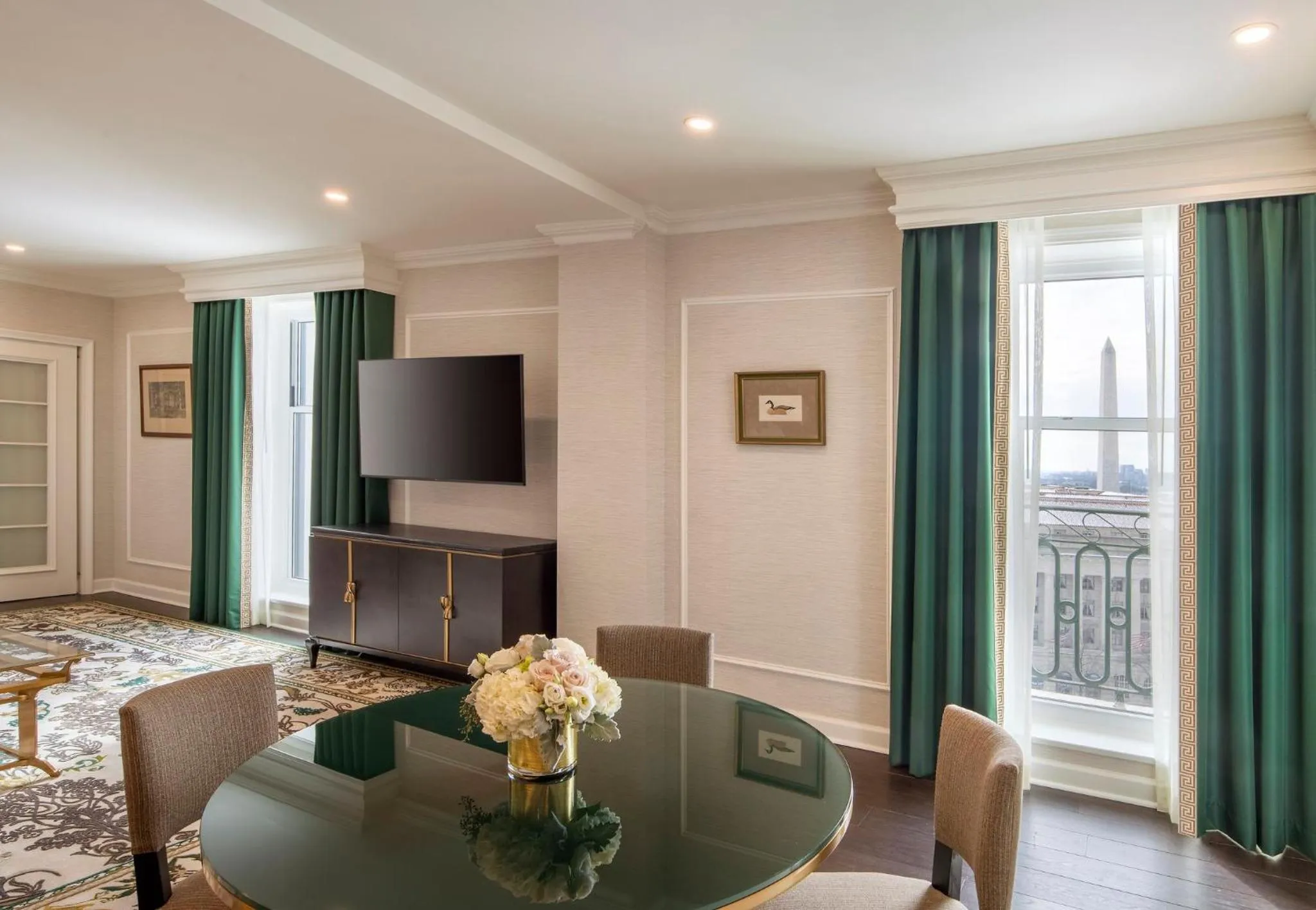 Photo of the whole room in Willard InterContinental Washington by IHG