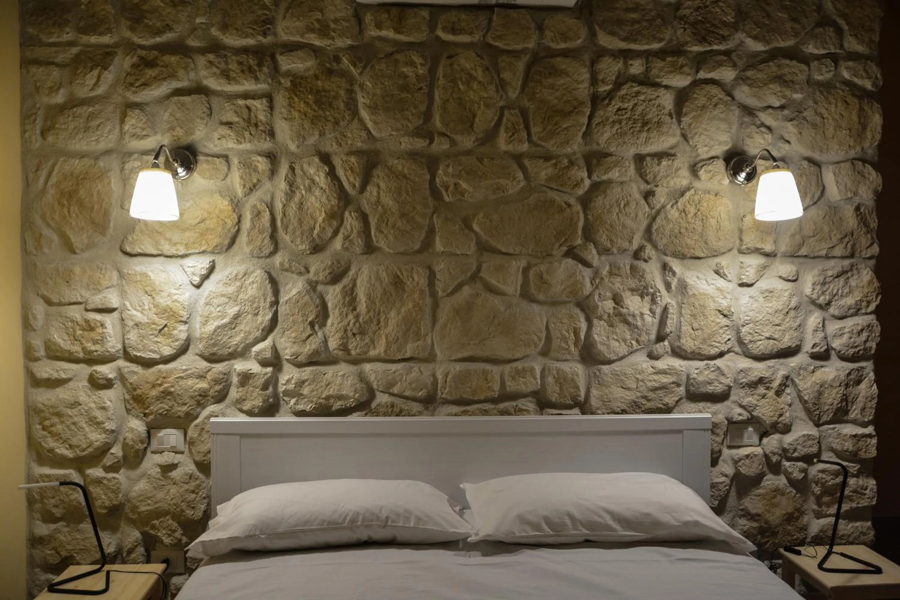 Decorative detail, Bed in GarganoMareBorghi ospitalità diffusa