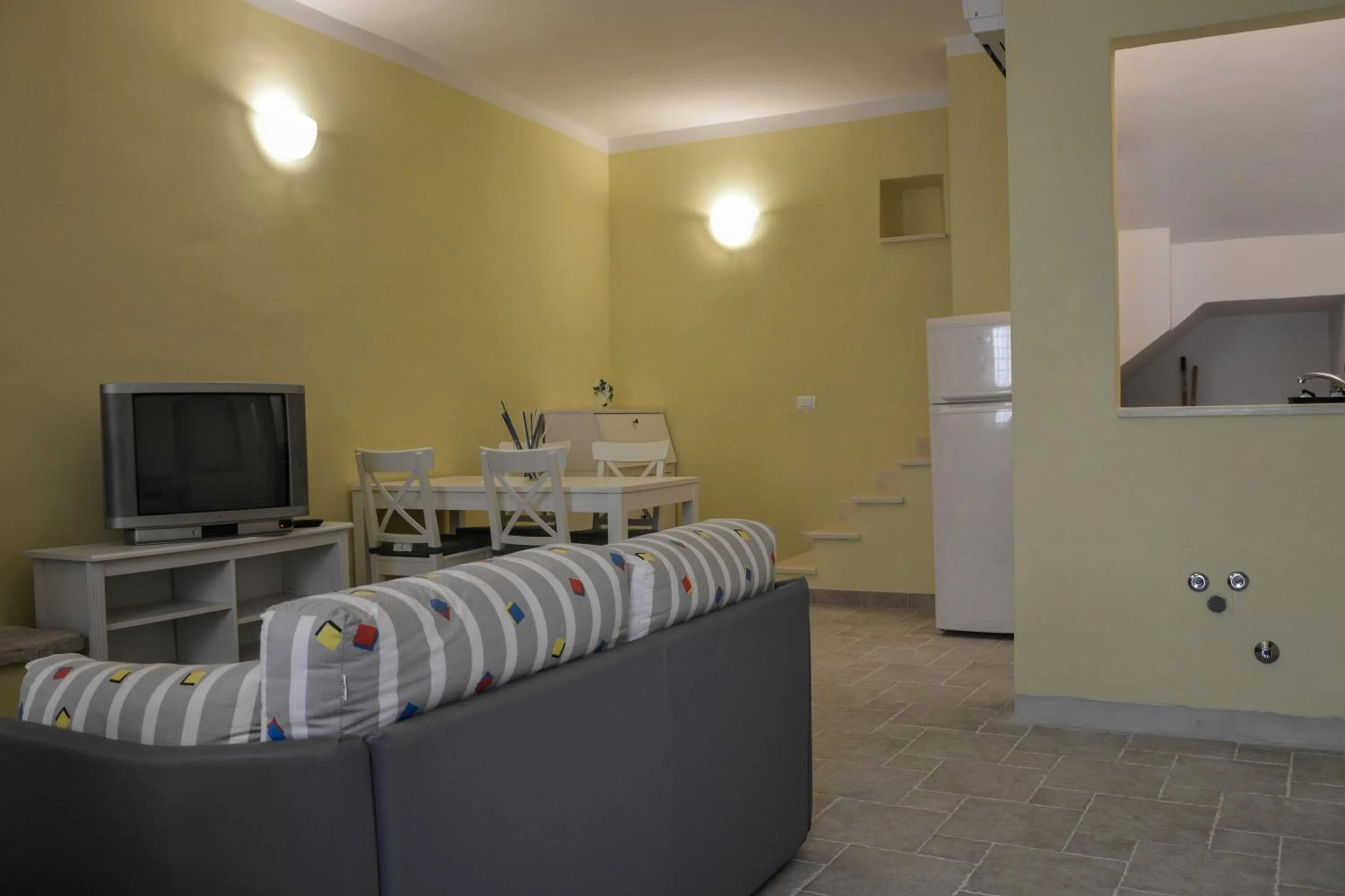 Communal lounge/ TV room in GarganoMareBorghi ospitalità diffusa