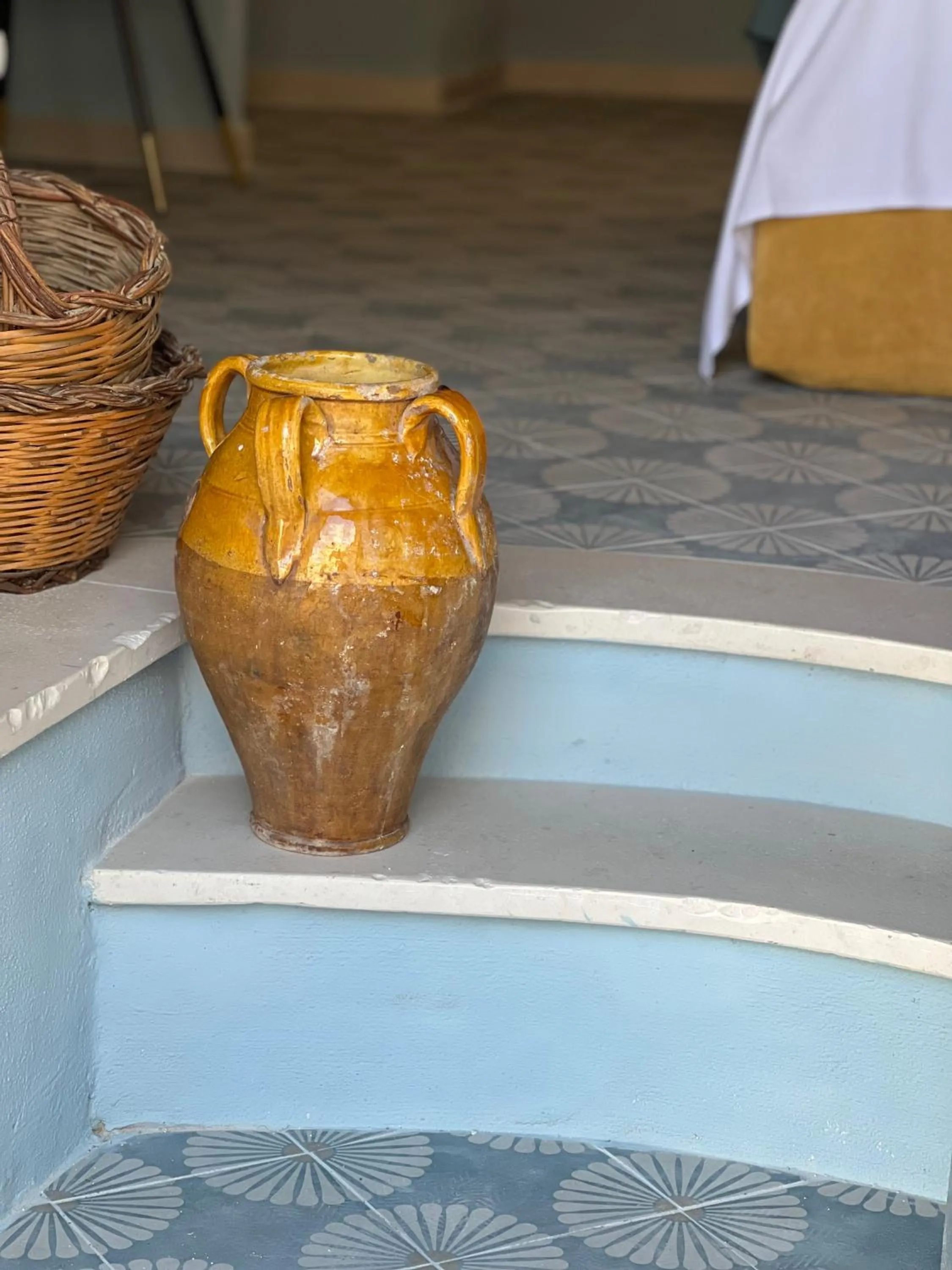 Decorative detail in GarganoMareBorghi ospitalità diffusa