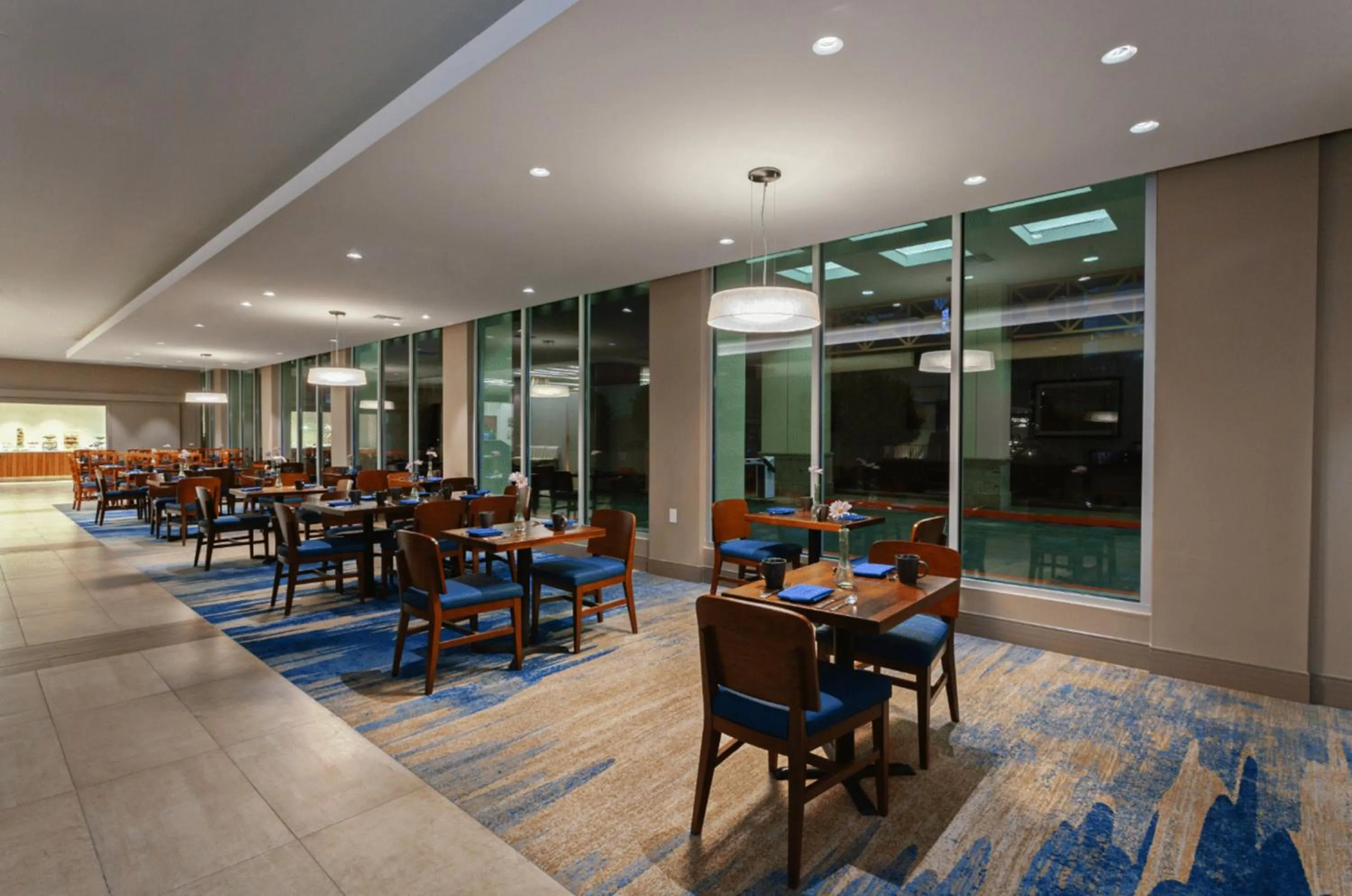 Restaurant/places to eat in Holiday Inn Los Angeles - LAX Airport by IHG