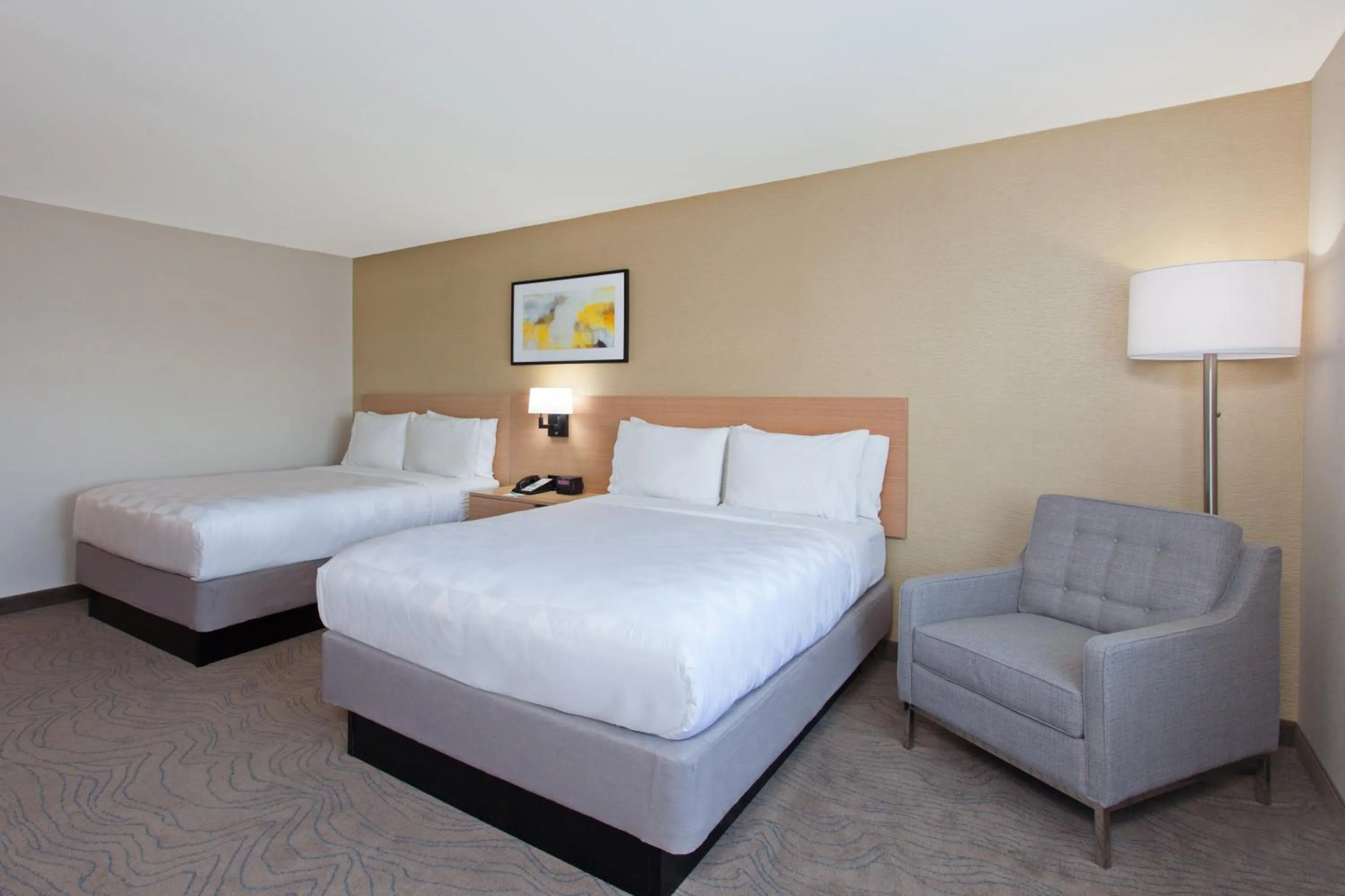 Photo of the whole room, Bed in Holiday Inn Los Angeles - LAX Airport by IHG