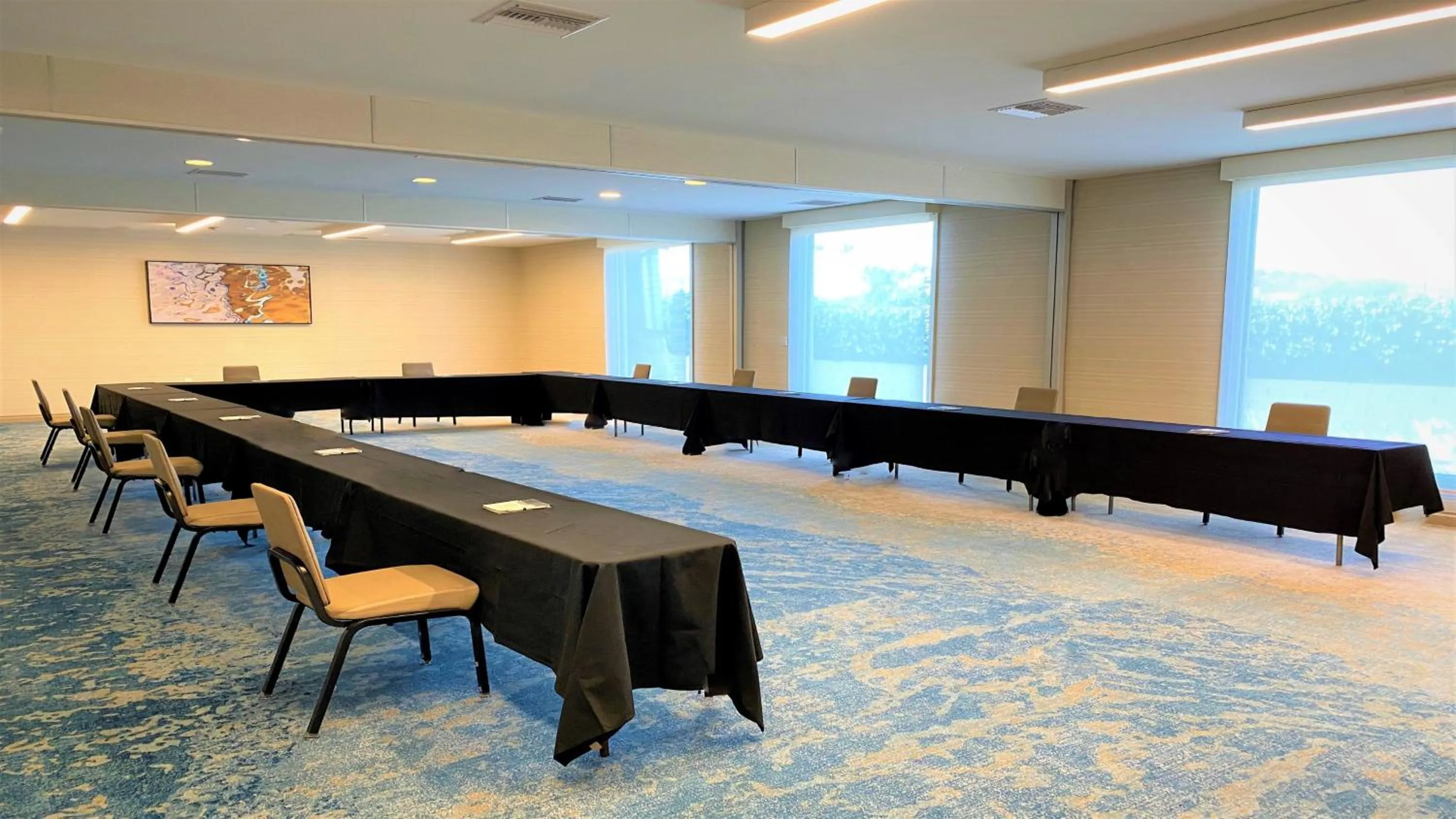 Meeting/conference room in Holiday Inn Los Angeles - LAX Airport by IHG