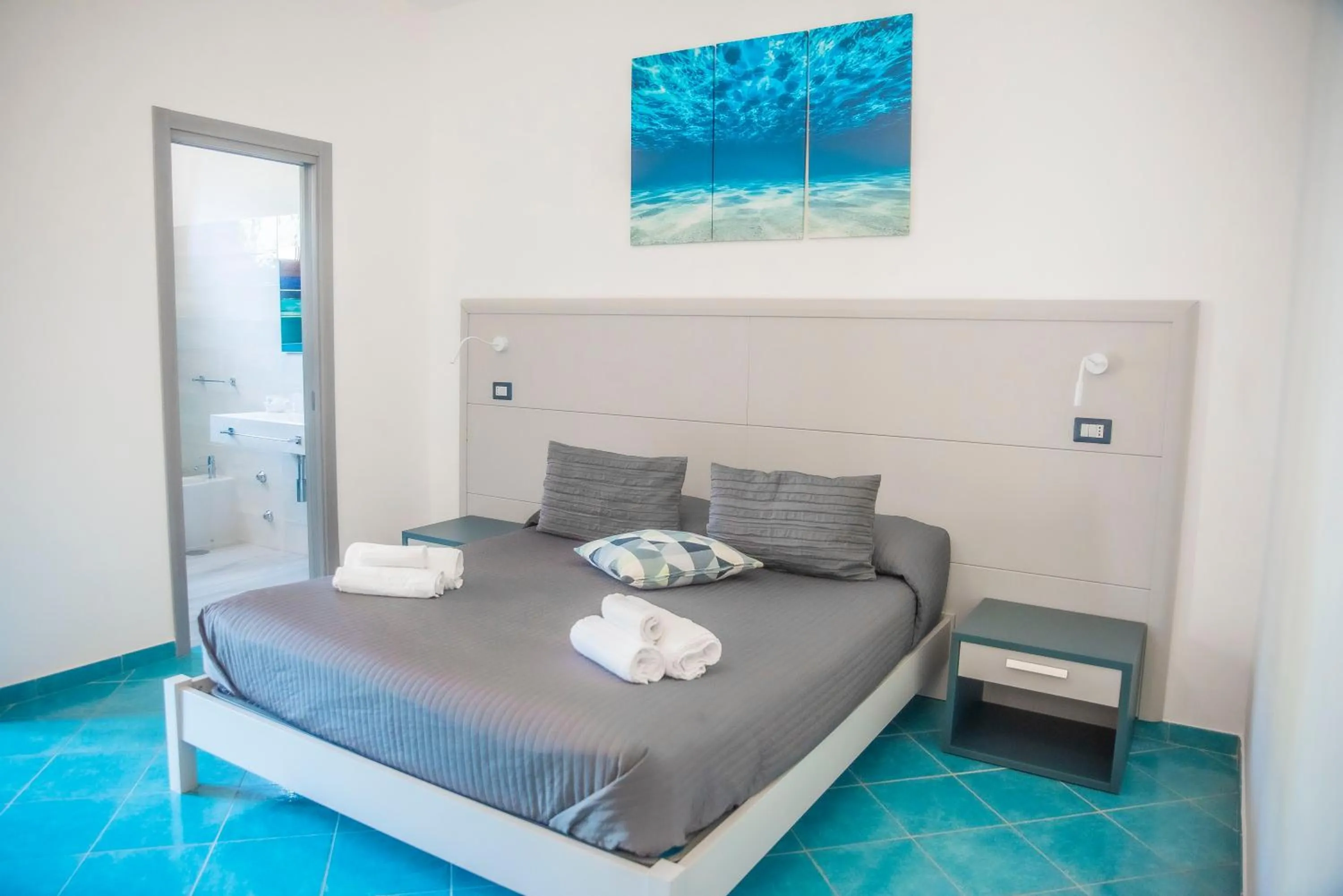 Bed in Belvedere Hotel-B&B