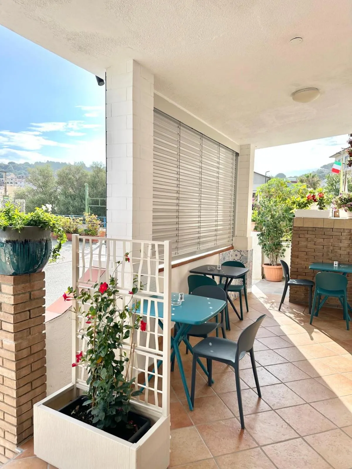 Patio in Belvedere Hotel-B&B