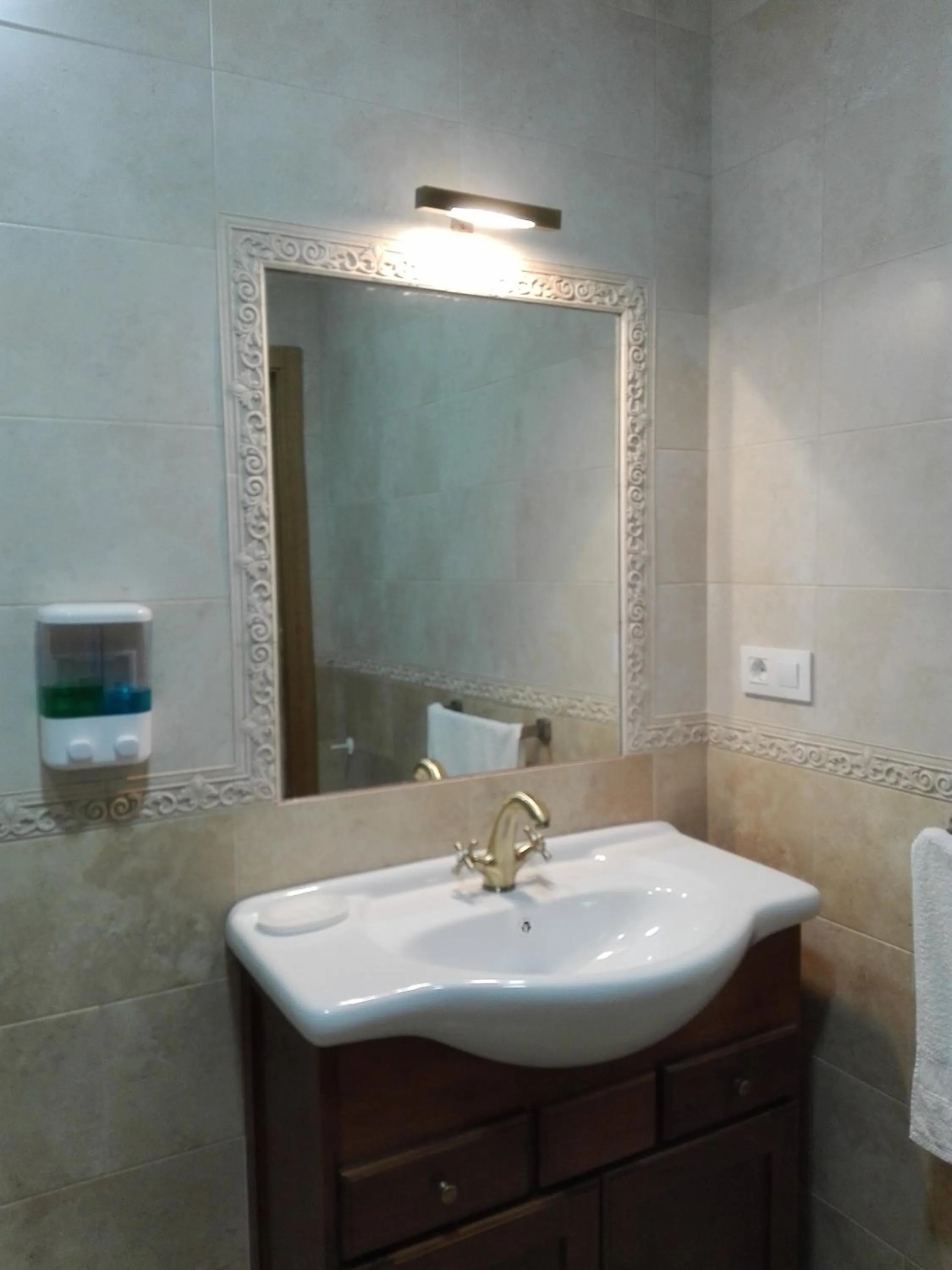 Communal lounge/ TV room in Casa Rural Casa Queta