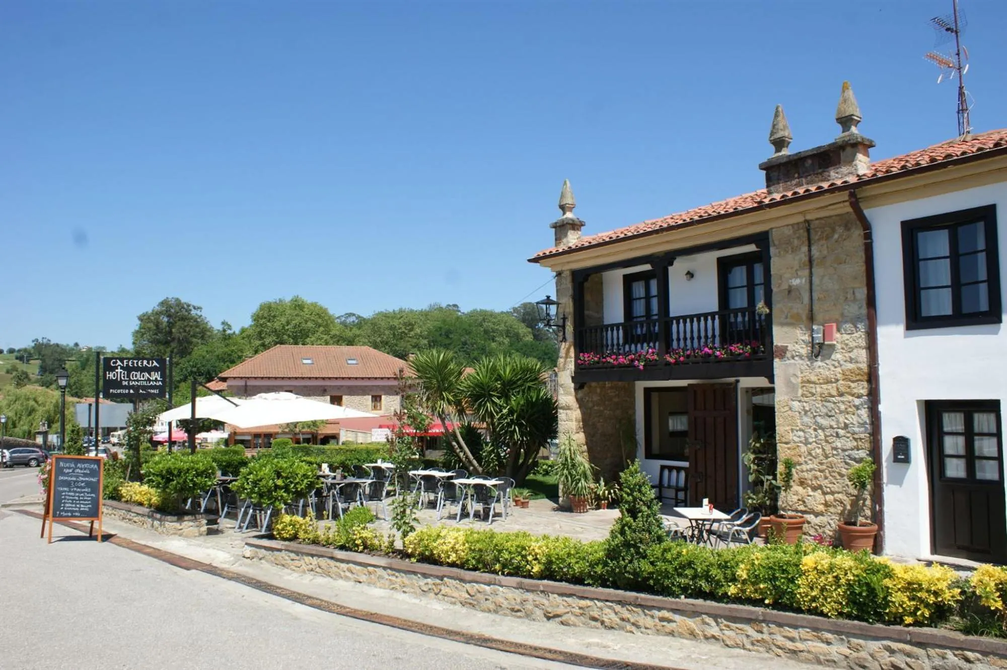 Property building in Hotel Colonial de Santillana