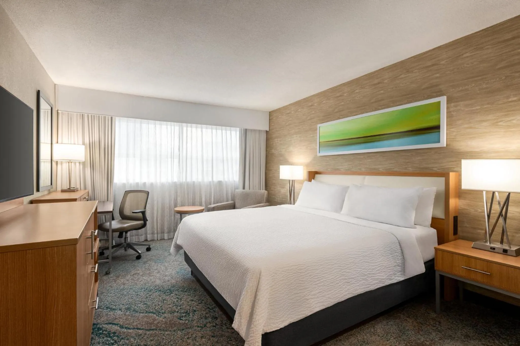 Photo of the whole room, Bed in Holiday Inn Miami Beach-Oceanfront by IHG