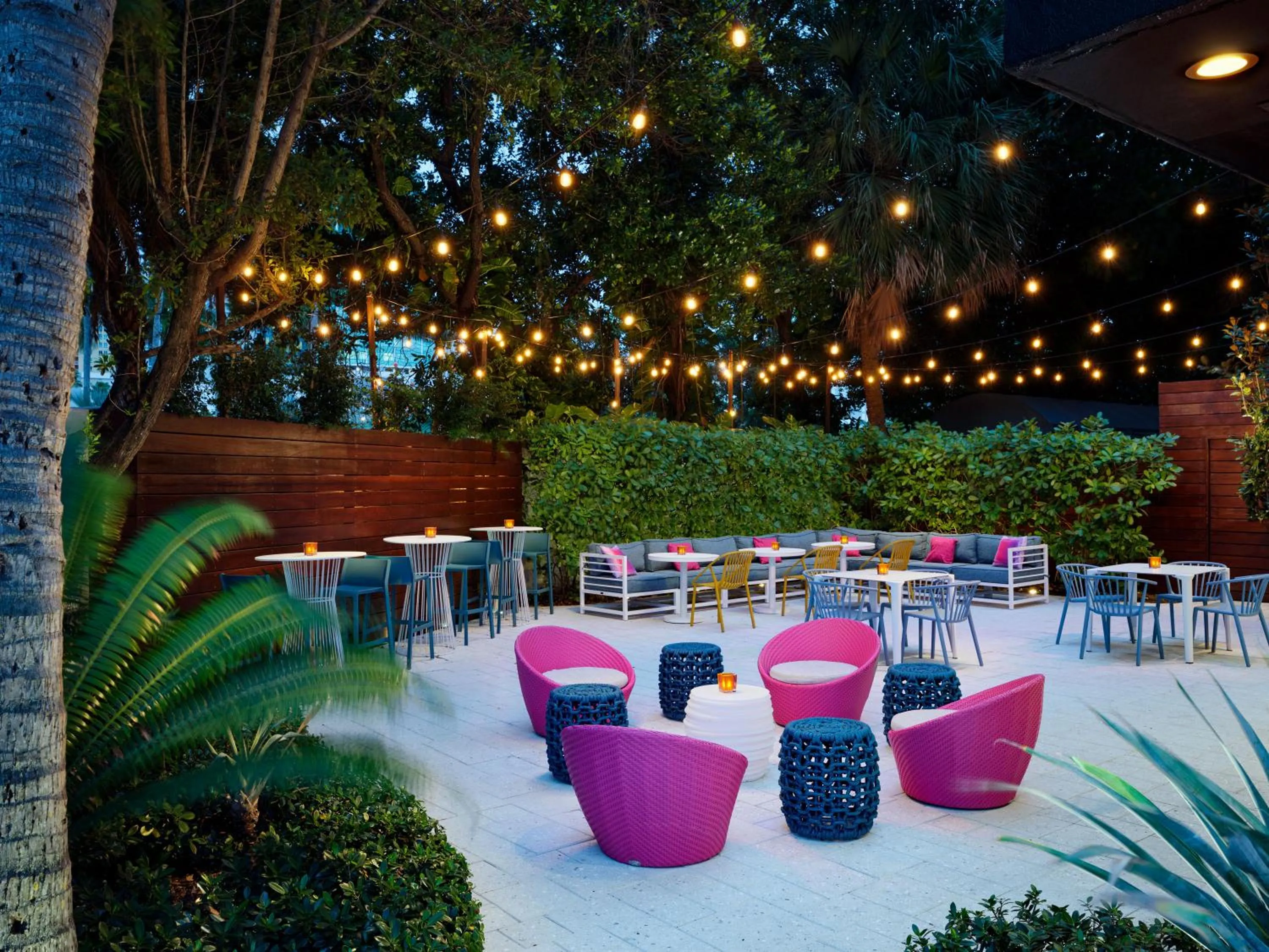 Entertainment in Aloft Miami Dadeland